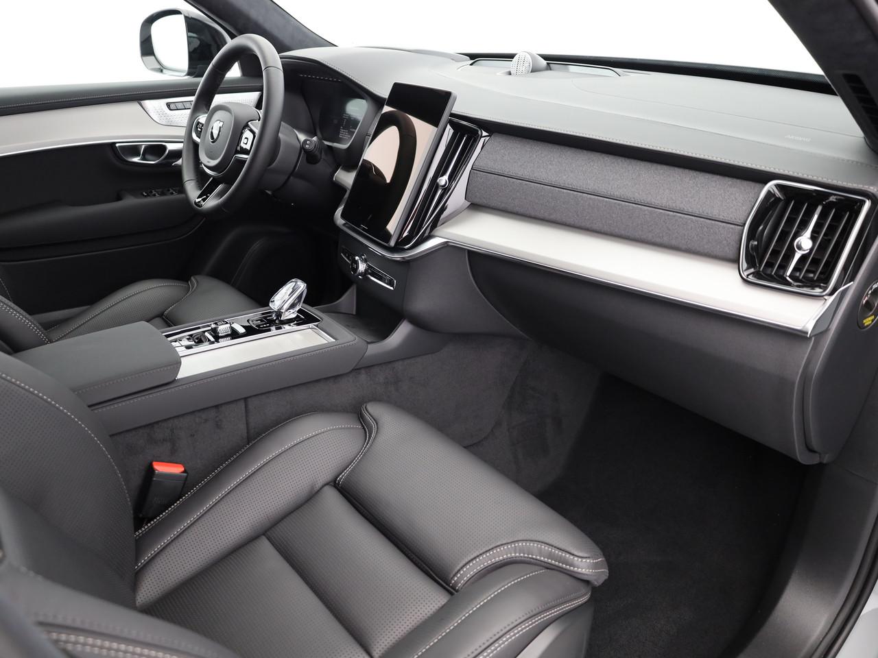 VOLVO XC90 2.0 T8 TE Black Edition eAWD-image-8