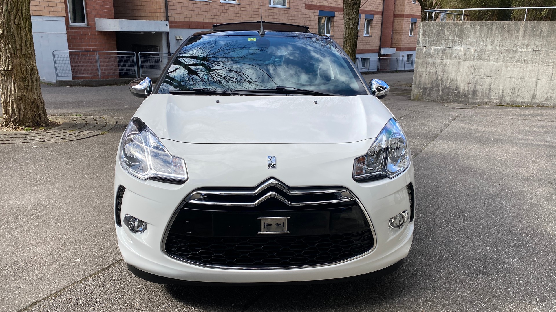 DS AUTOMOBILES 1.6 THP Sport Chic-image-2