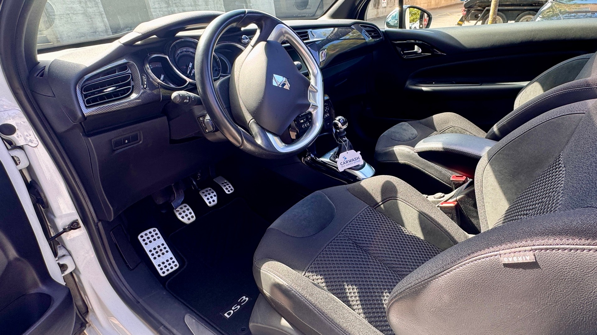 DS AUTOMOBILES 1.6 THP Sport Chic-image-5