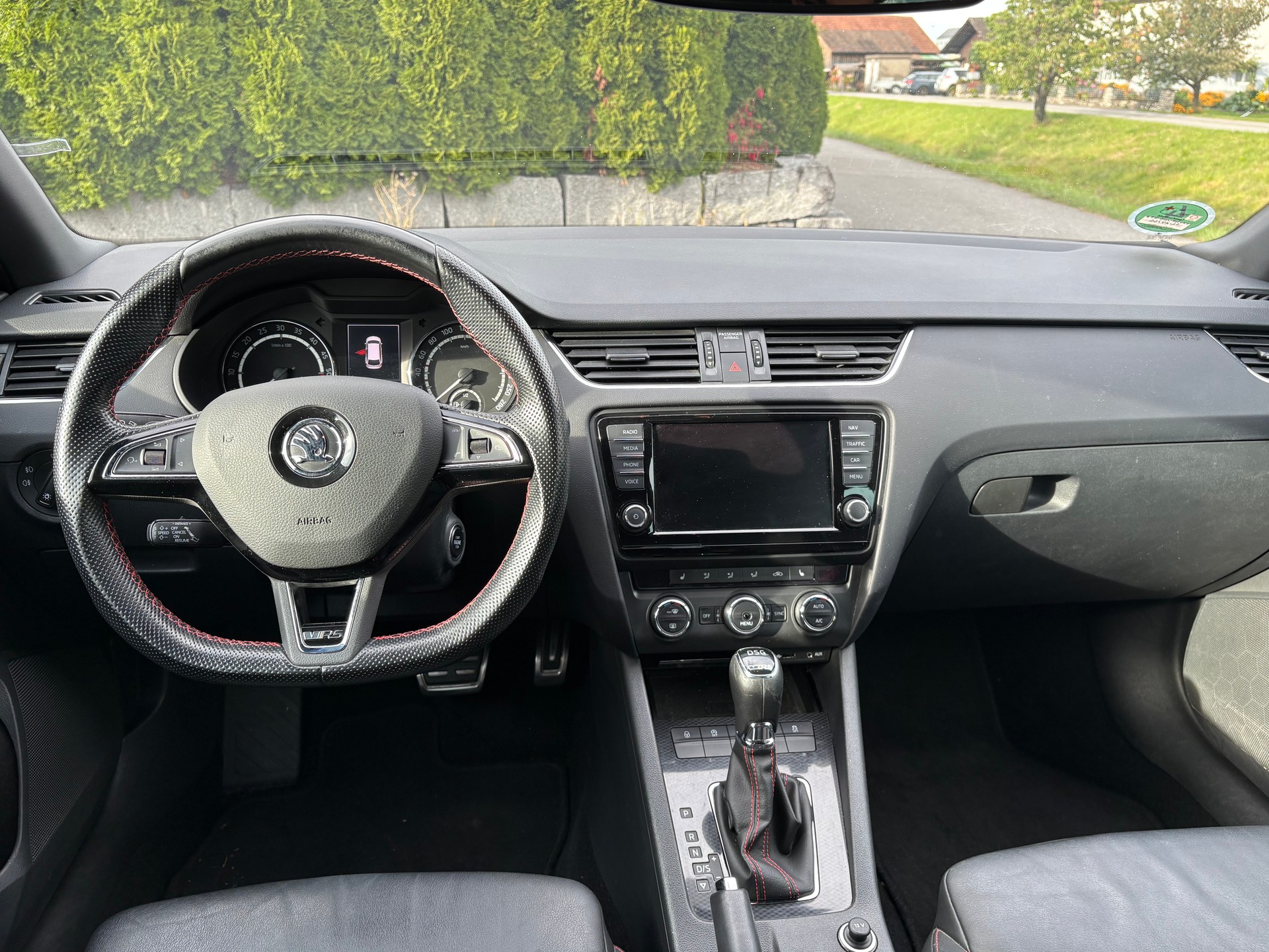 SKODA Octavia Combi 2.0 TDI RS 4x4 DSG-image-7