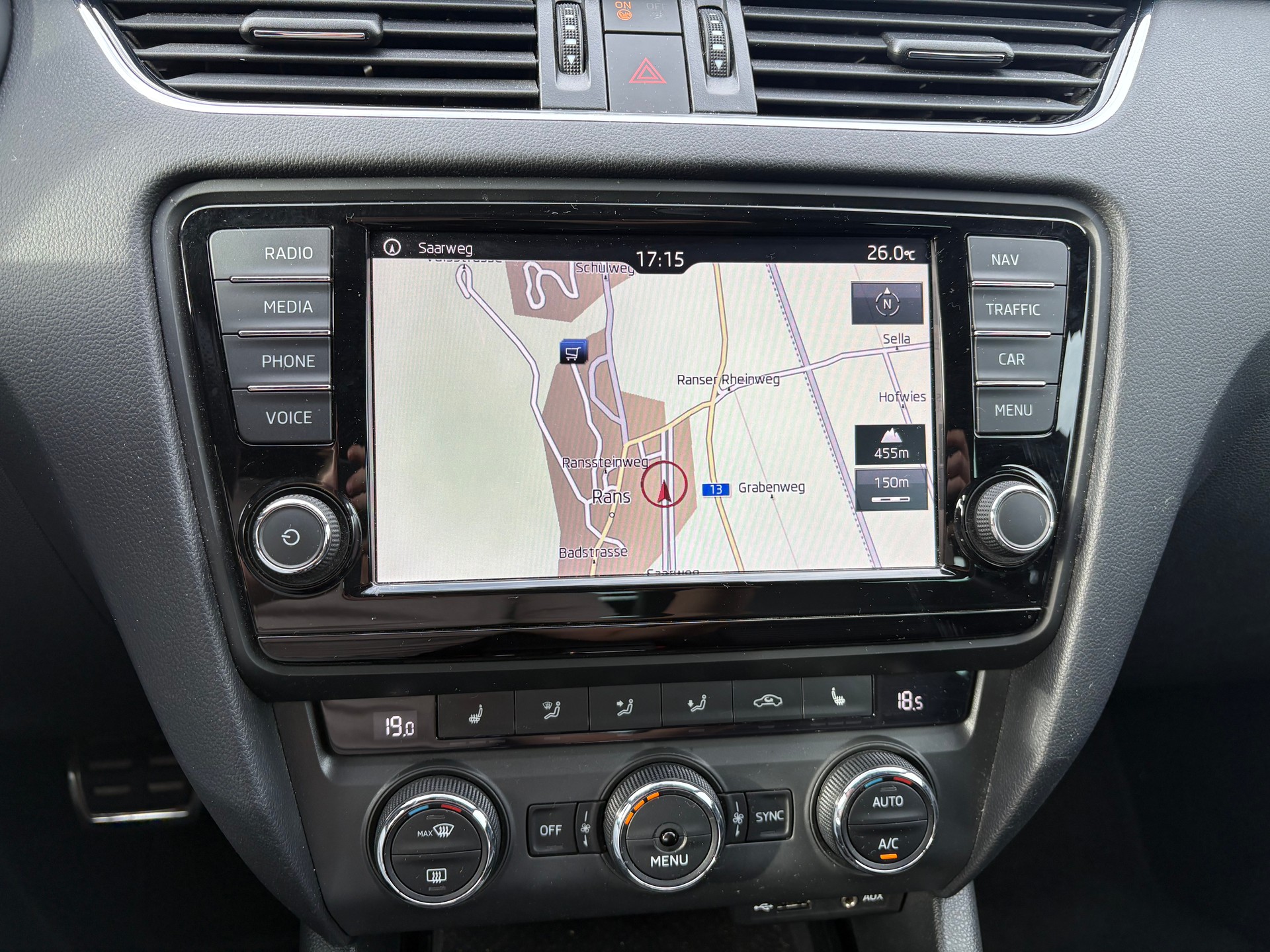SKODA Octavia Combi 2.0 TDI RS 4x4 DSG-image-9
