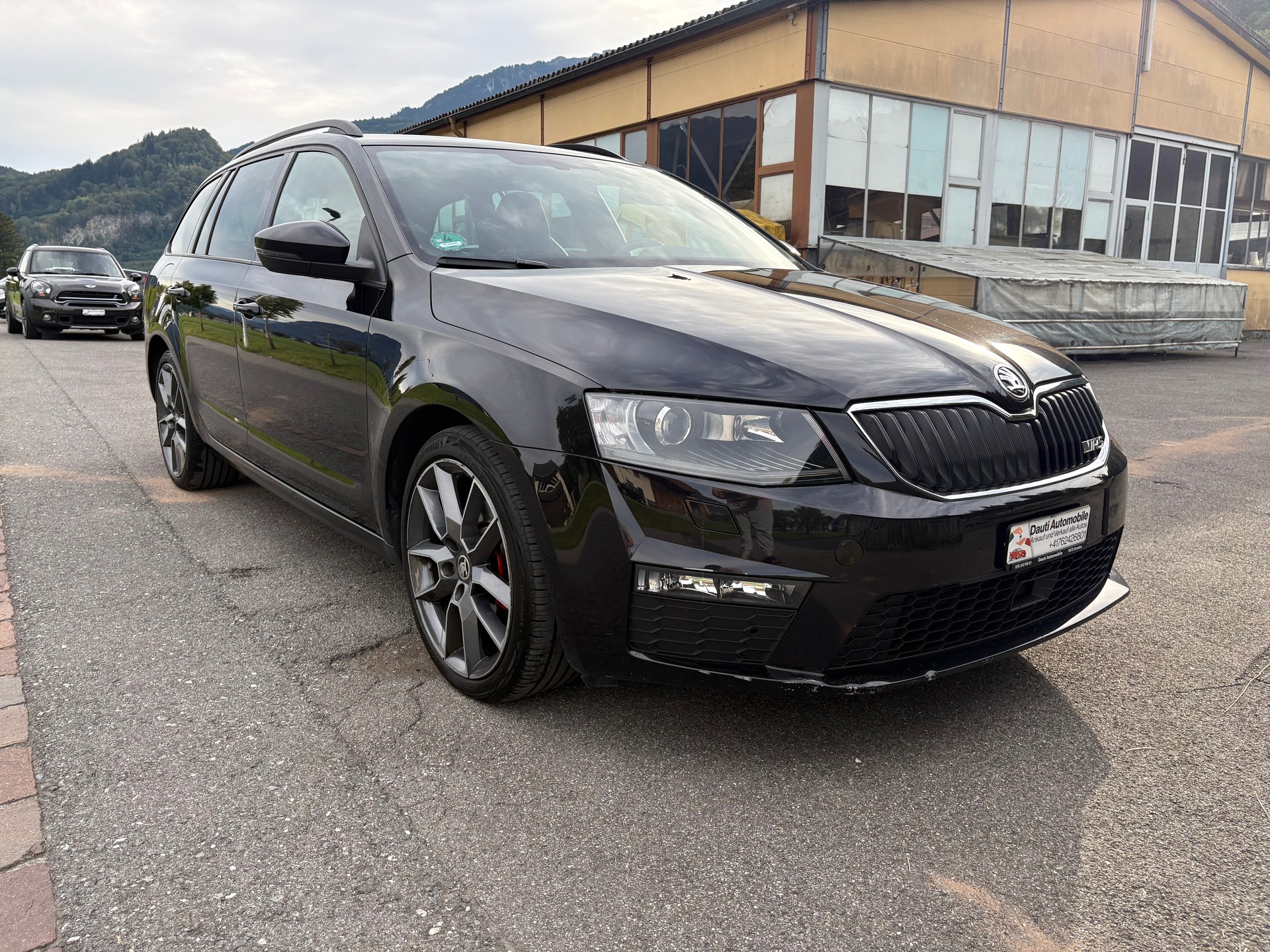 SKODA Octavia Combi 2.0 TDI RS 4x4 DSG-image-2