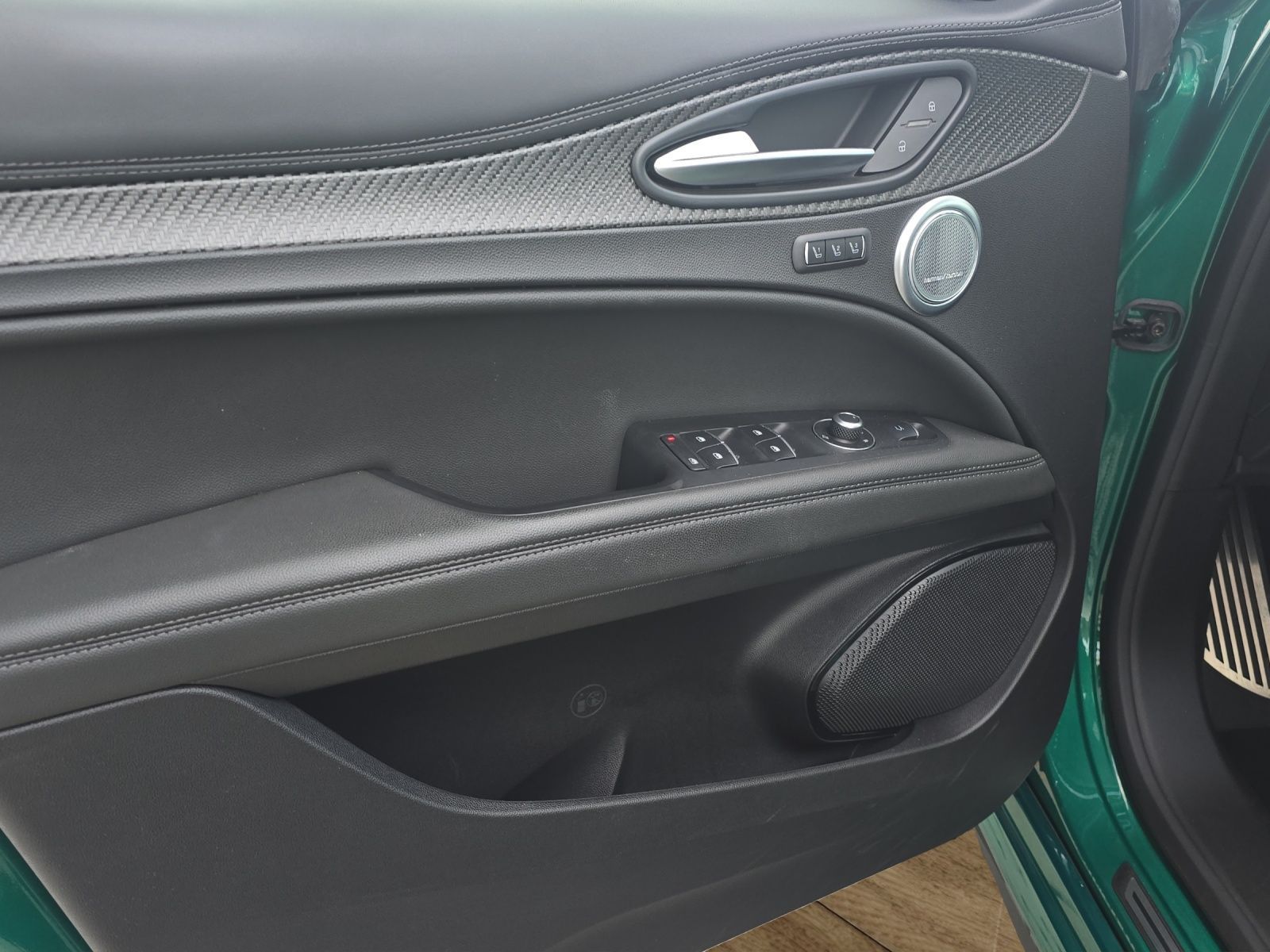 ALFA ROMEO Stelvio 2.9 V6 Quadrifoglio Q4 AT8-image-19