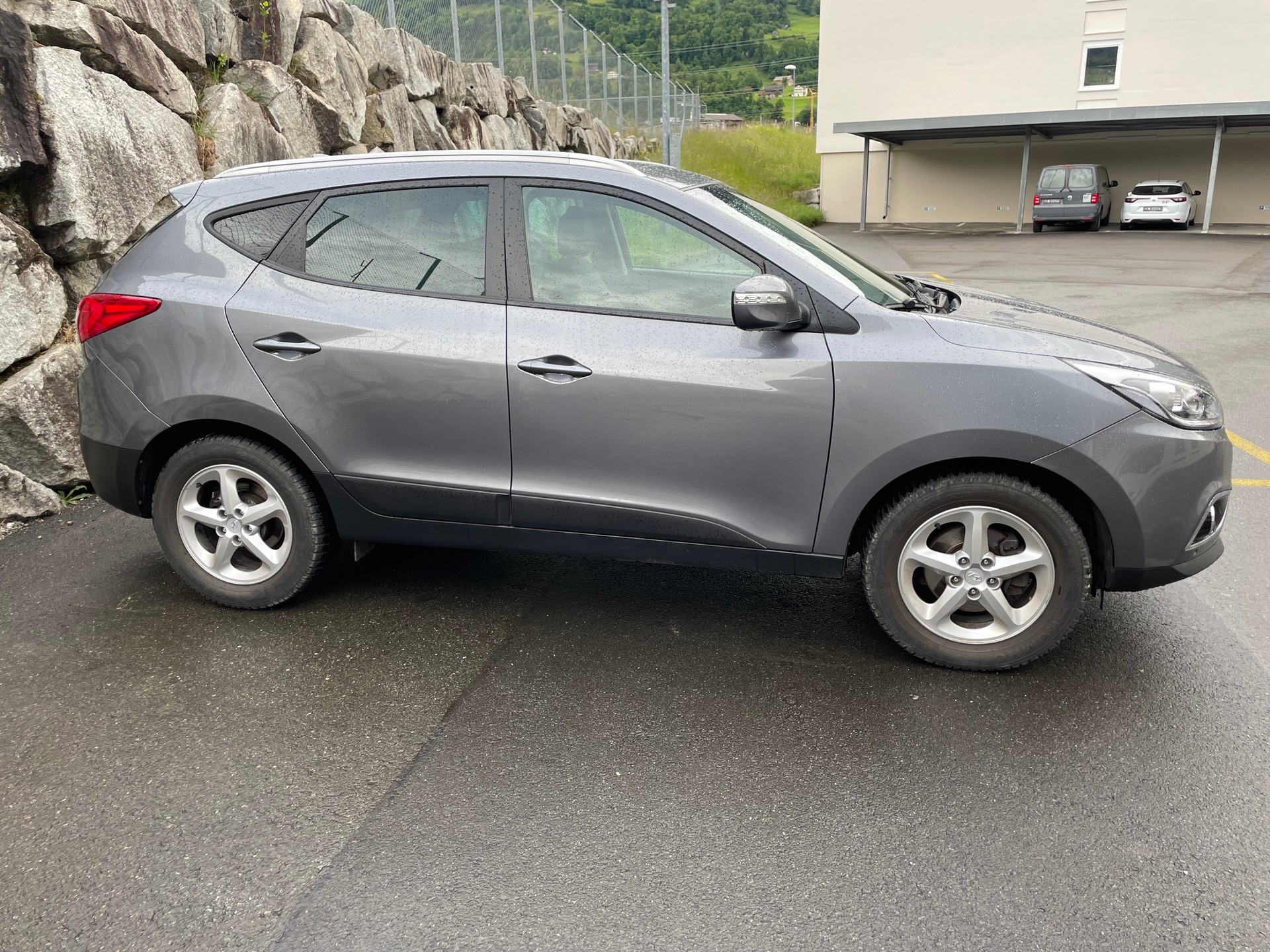 HYUNDAI 2.0 CRDi 136 Amplia 4WD-image-2