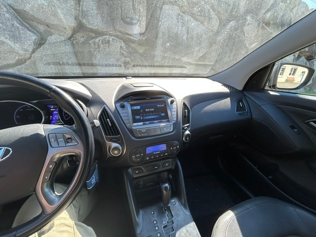 HYUNDAI ix 35 2.0 CRDi - Premium 136 PS - 4WD-image-8