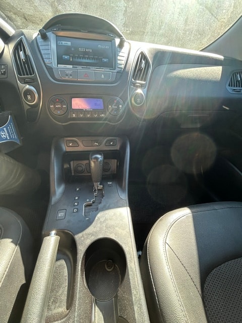HYUNDAI ix 35 2.0 CRDi - Premium 136 PS - 4WD-image-9