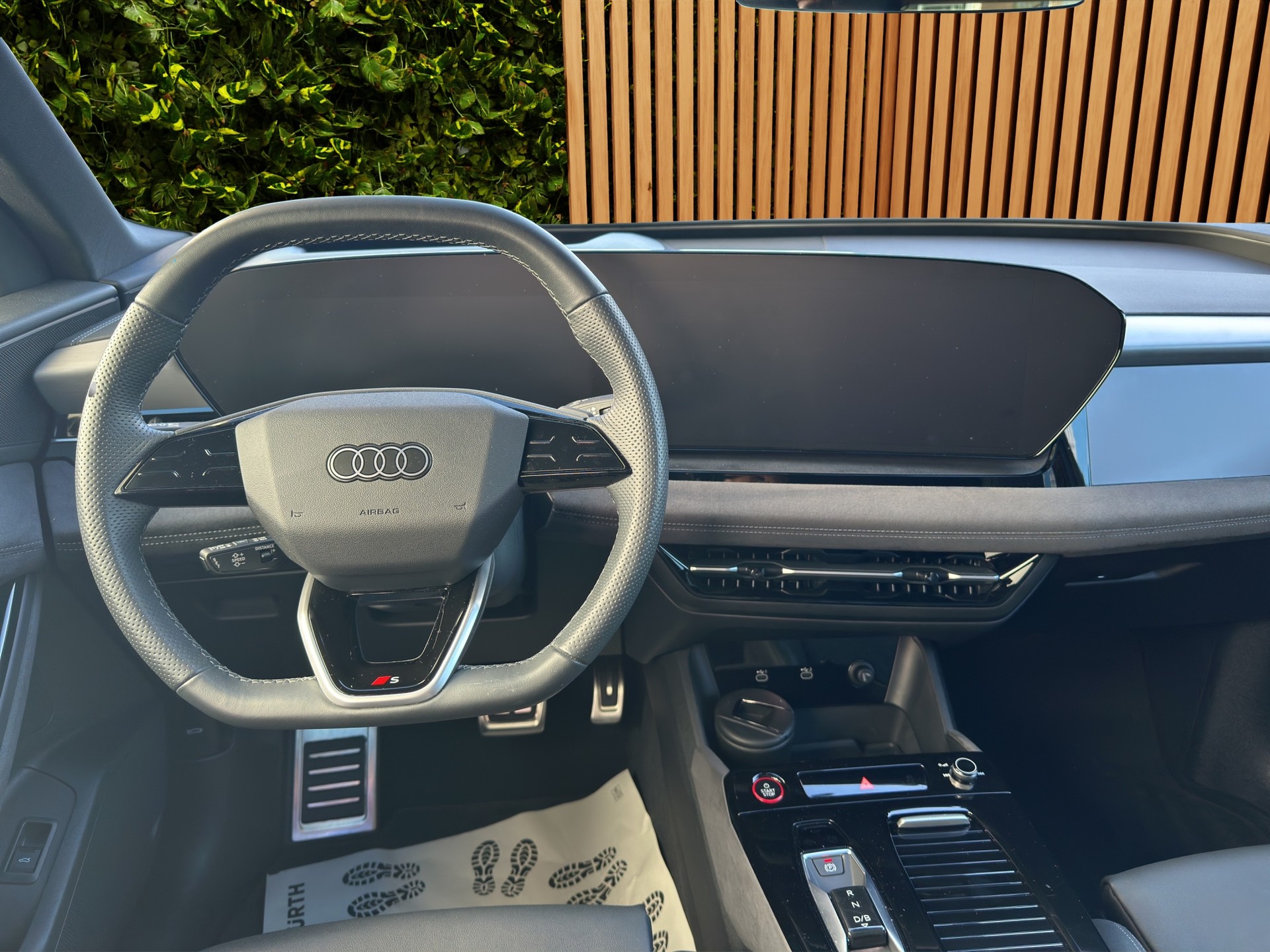 AUDI SQ6 e-tron quattro-image-9