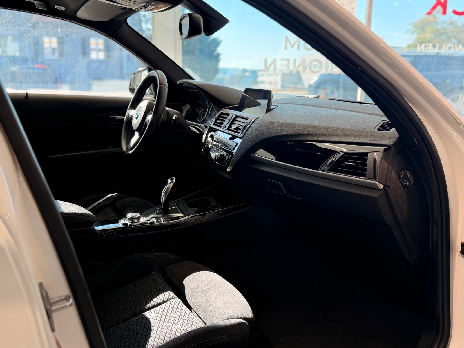 BMW 118i M Sport Steptronic-image-21