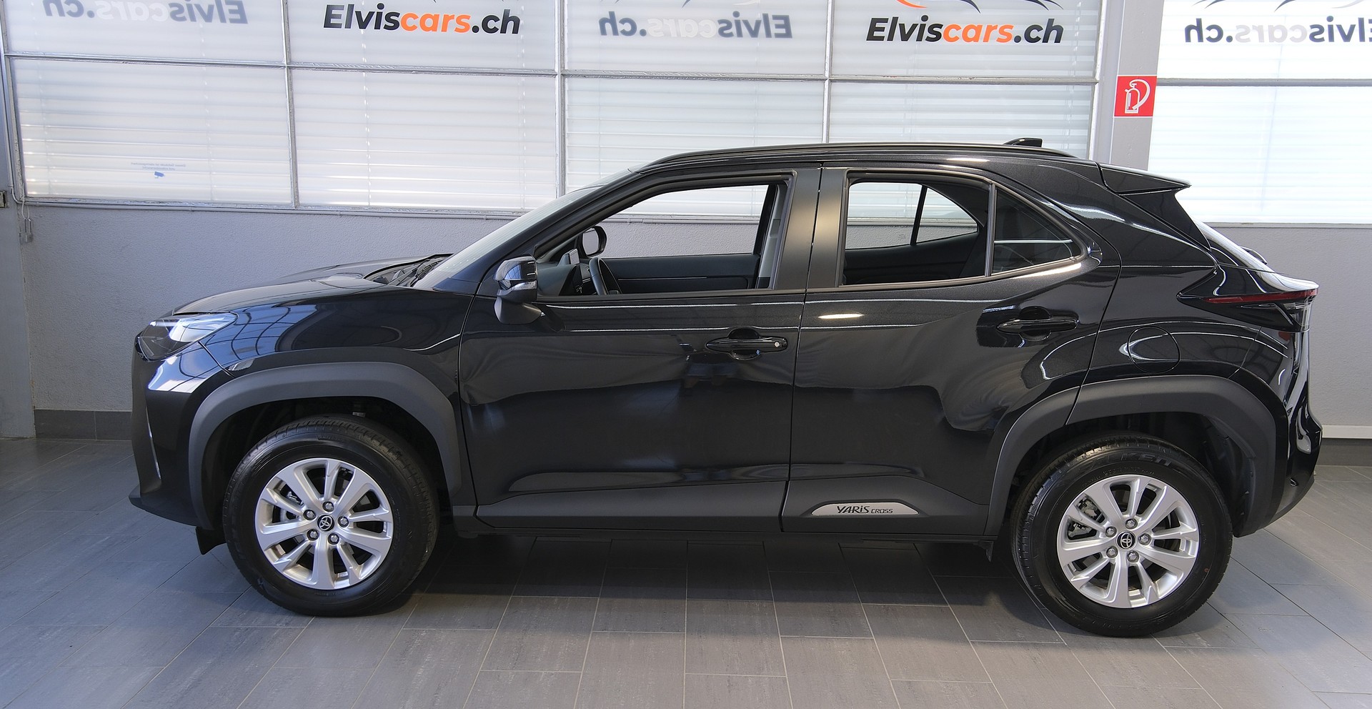TOYOTA Yaris Cross 1.5 Trend e-CVT-image-4