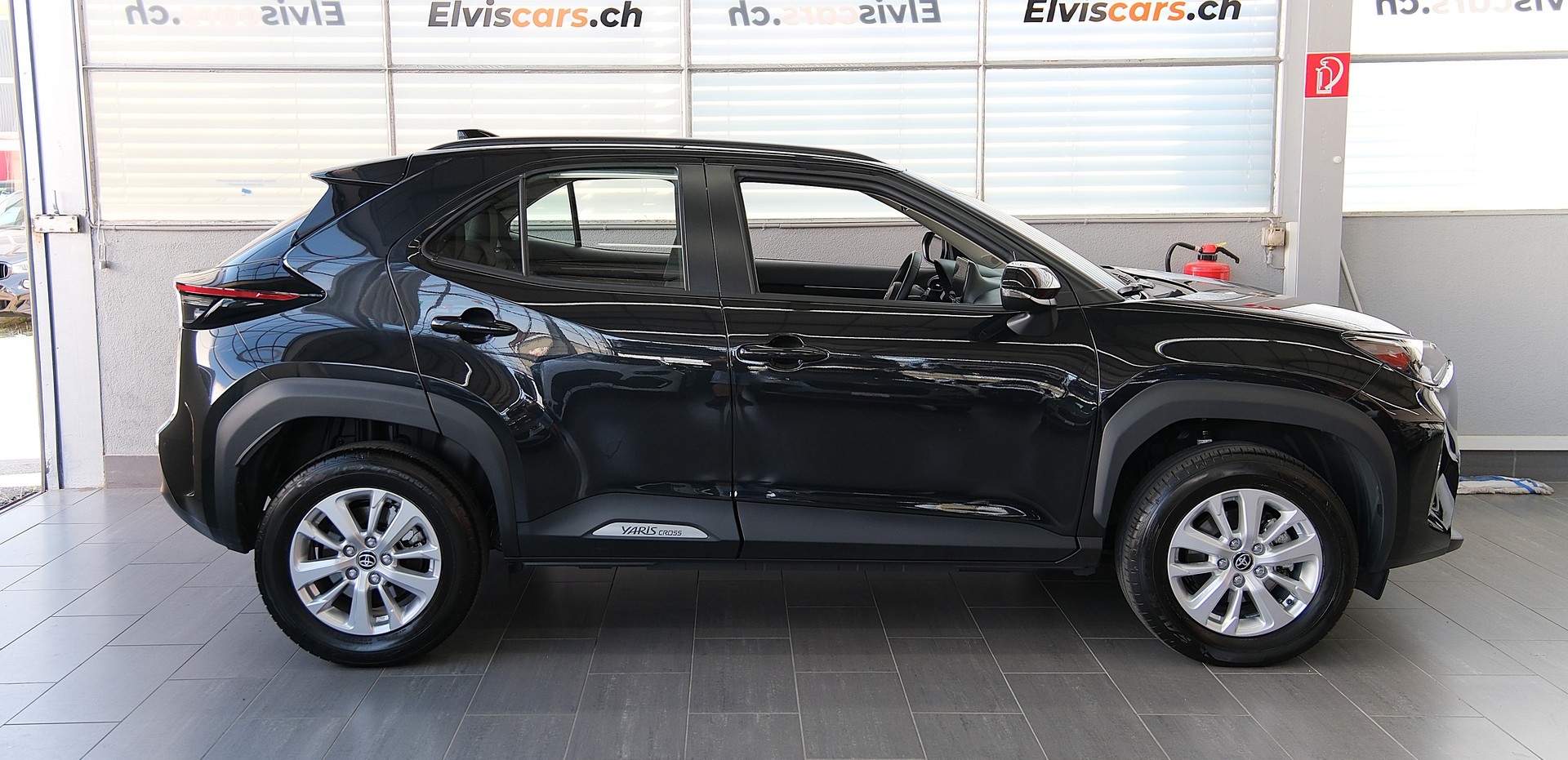 TOYOTA Yaris Cross 1.5 Trend e-CVT-image-23