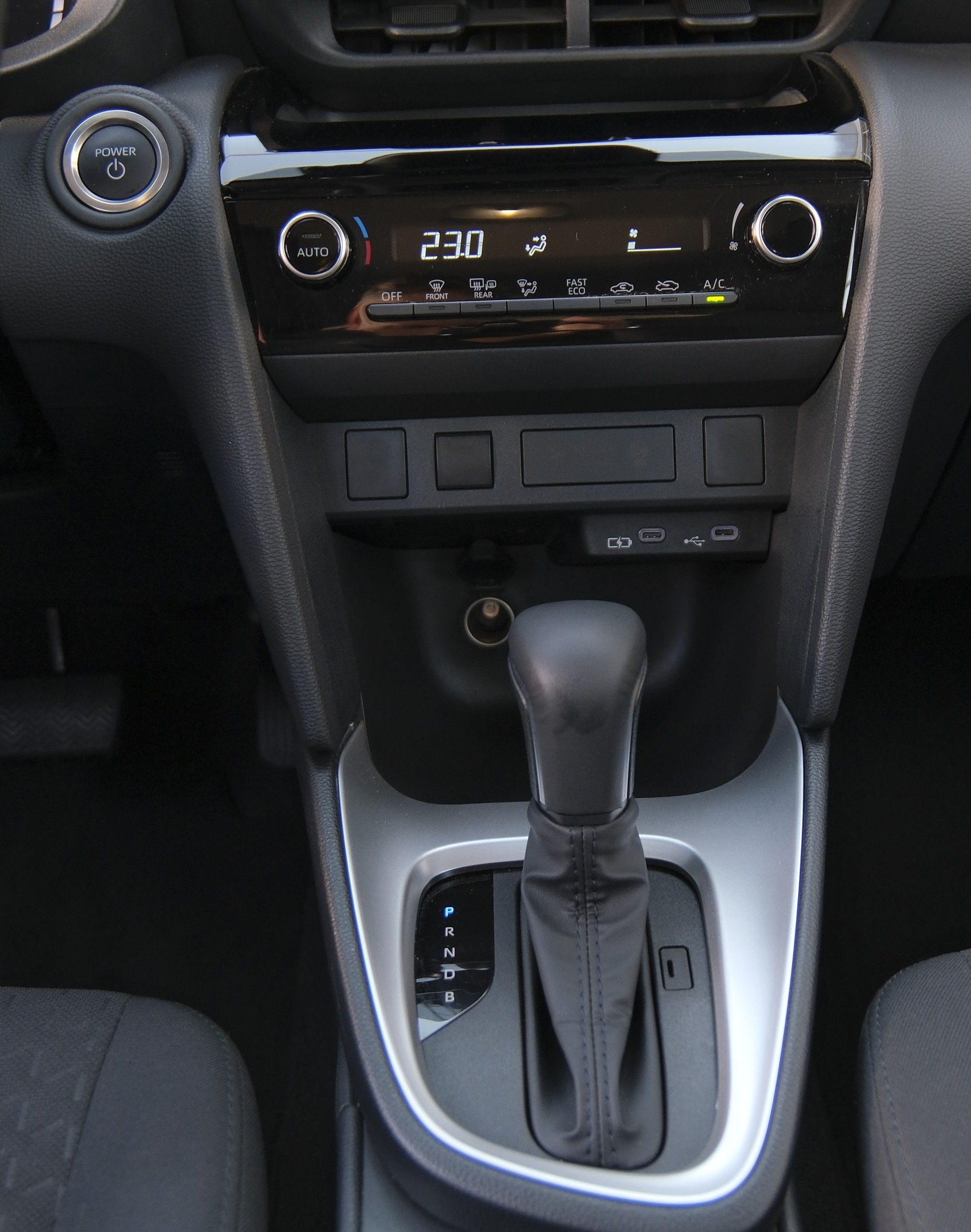 TOYOTA Yaris Cross 1.5 Trend e-CVT-image-12