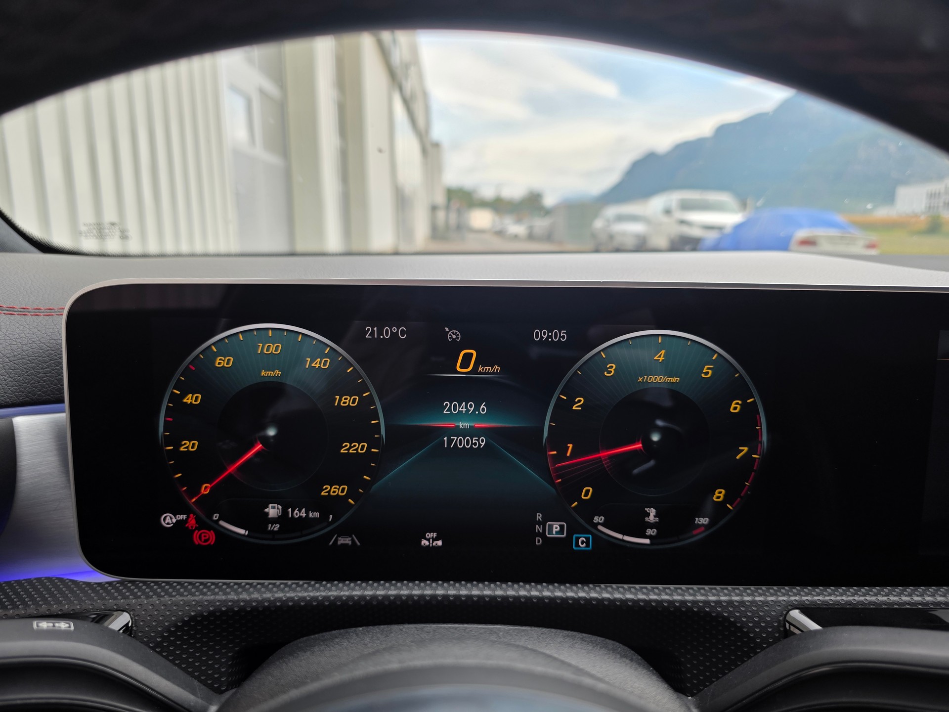 MERCEDES-BENZ CLA 200 AMG Line 7G-DCT-image-13
