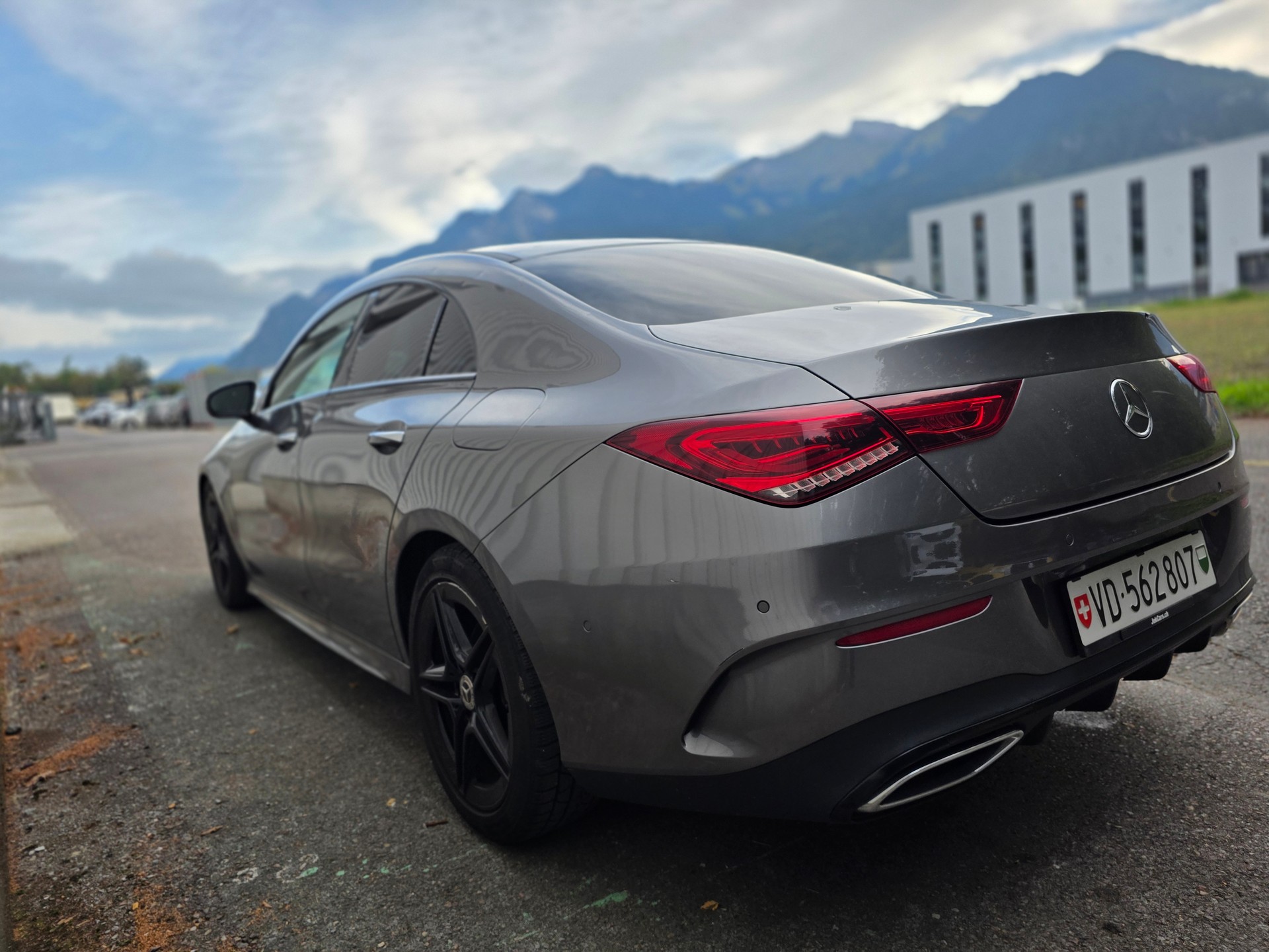MERCEDES-BENZ CLA 200 AMG Line 7G-DCT-image-11