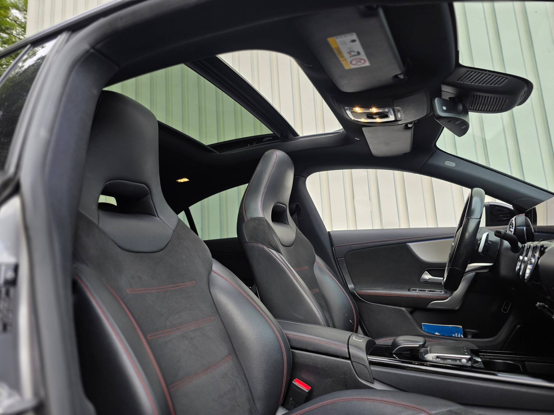 MERCEDES-BENZ CLA 200 AMG Line 7G-DCT-image-7