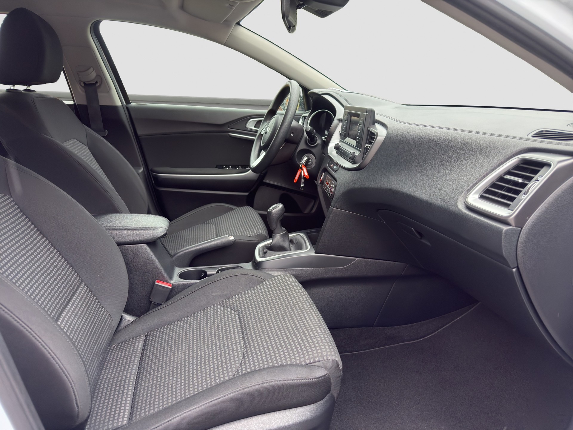 KIA Ceed Sportswagon 1.0 T-GDi MHEV Power ** Frisch ab MFK & Service ** AHK ** Werksgarantie bis 06/2029 / 150’000 km **-image-10