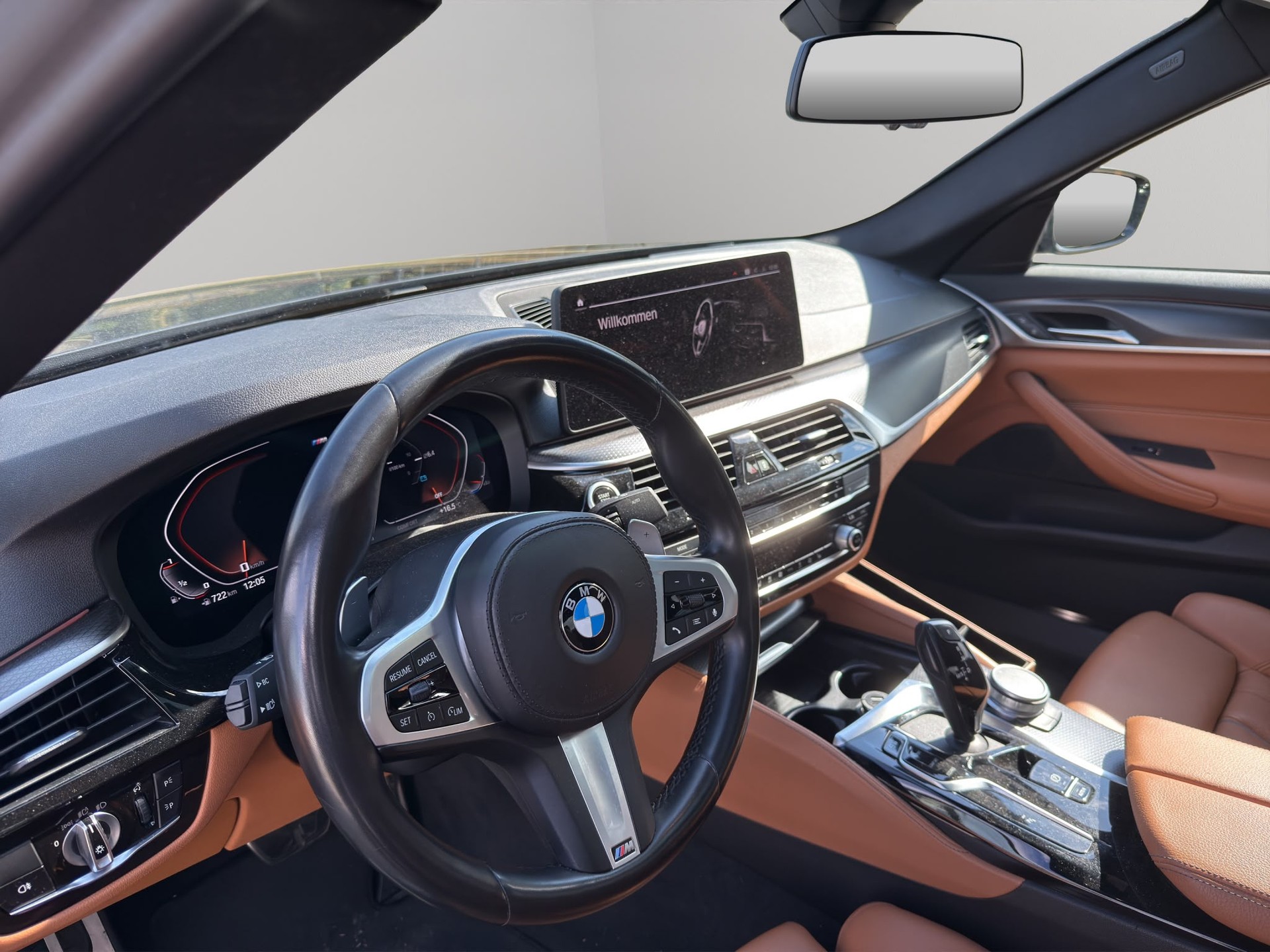 BMW 520d xDrive 48V M Sport Steptronic-image-12