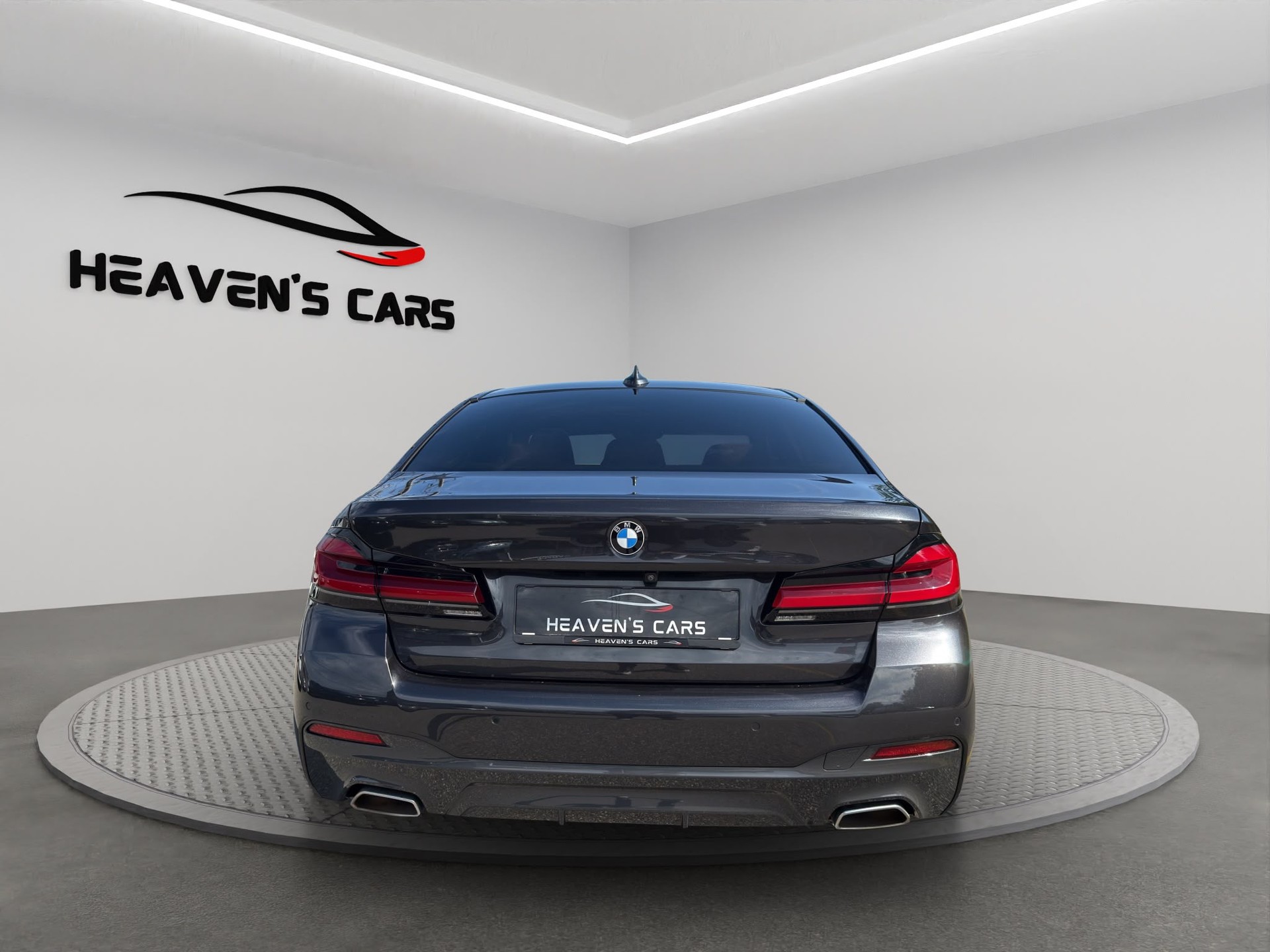BMW 520d xDrive 48V M Sport Steptronic-image-5