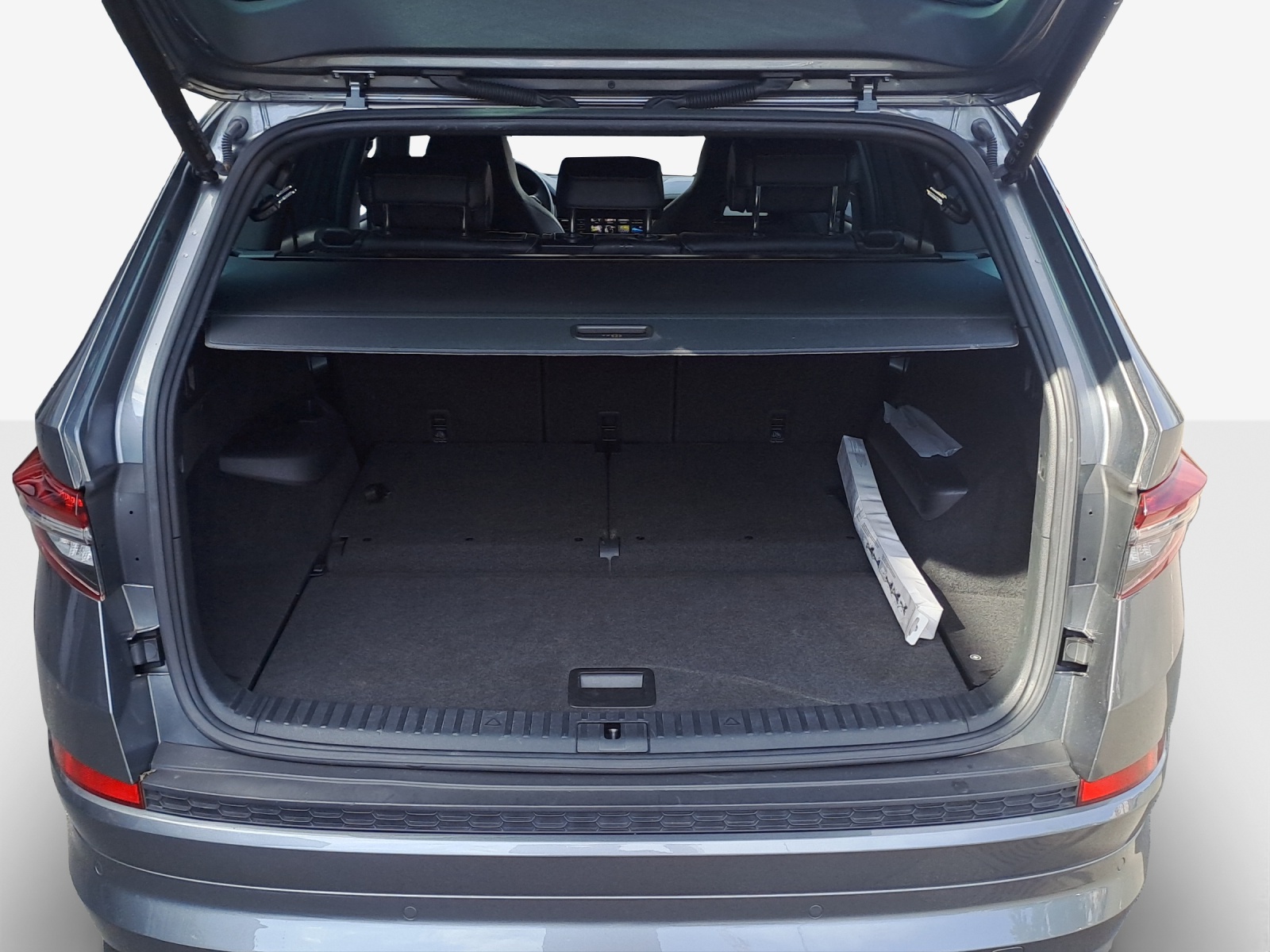 SKODA Kodiaq 2.0 TSI 4x4 SportLine-image-12