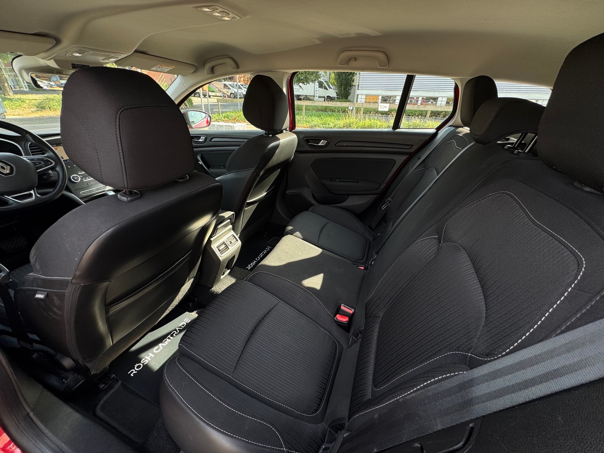 RENAULT Mégane Grandtour 1.5 dCi Business EDC-image-9