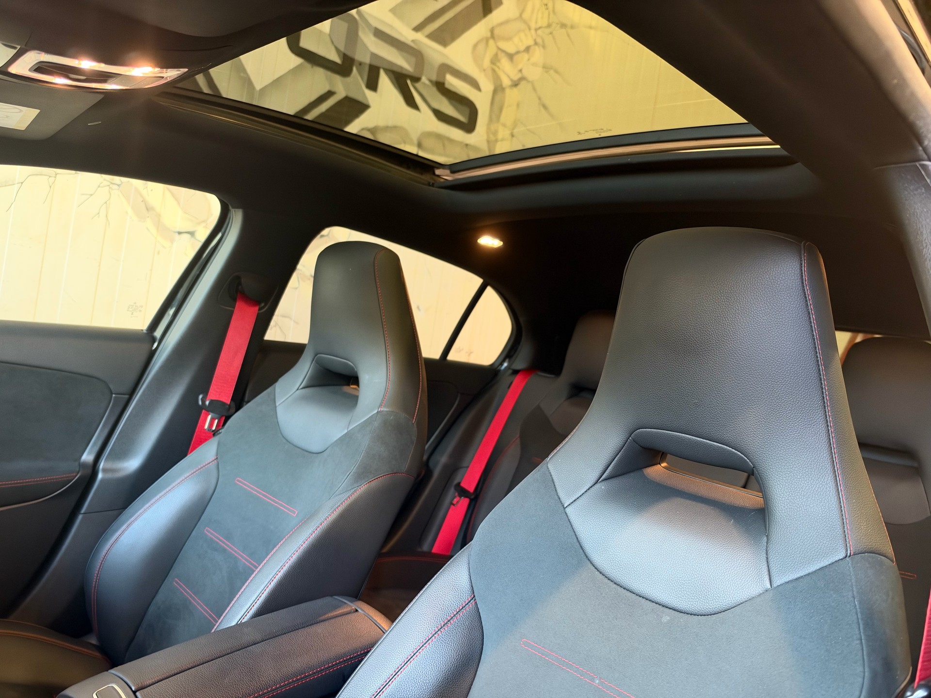 MERCEDES-BENZ A AMG 35 4Matic 8G-DCT-image-14