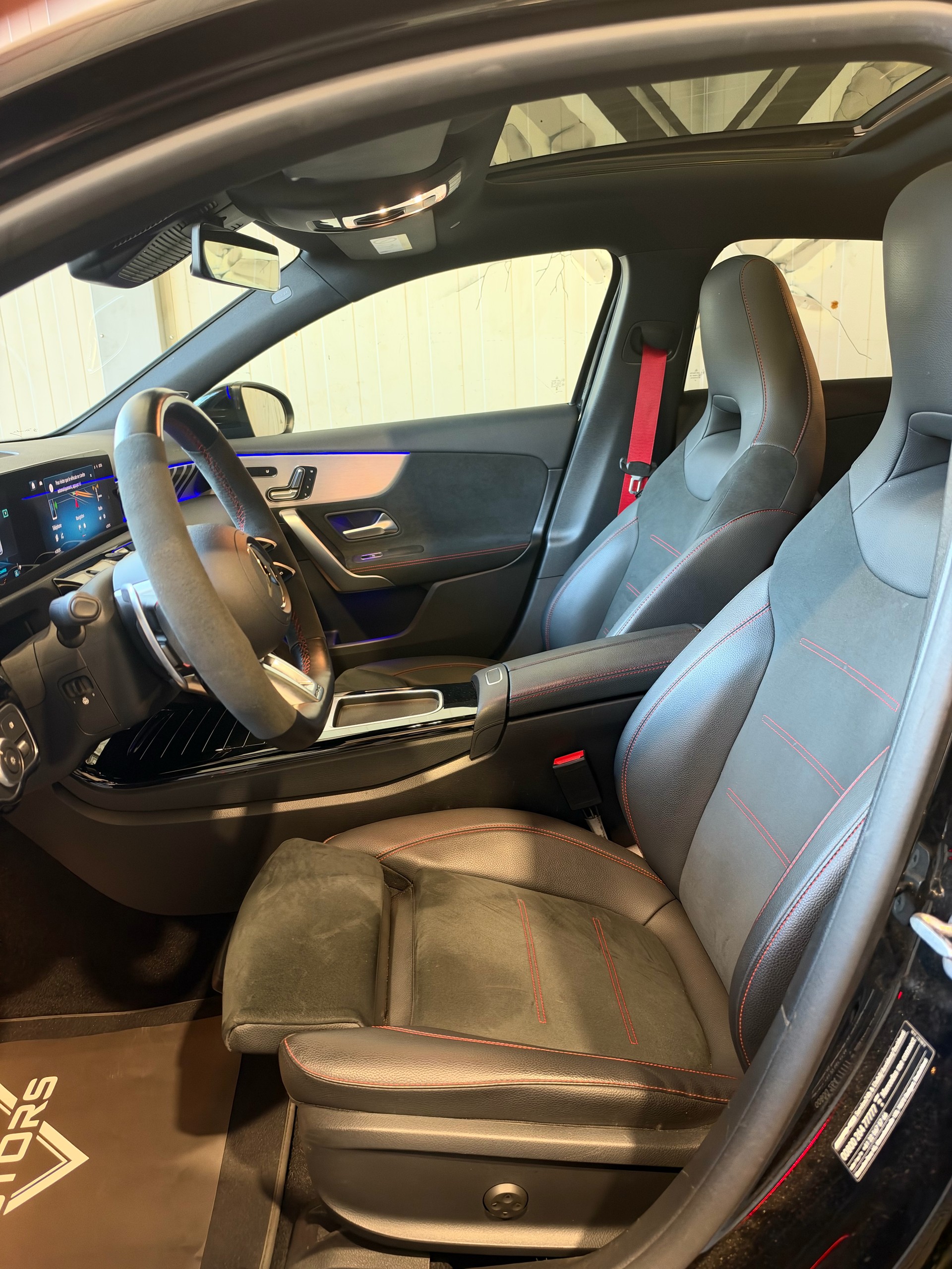 MERCEDES-BENZ A AMG 35 4Matic 8G-DCT-image-13