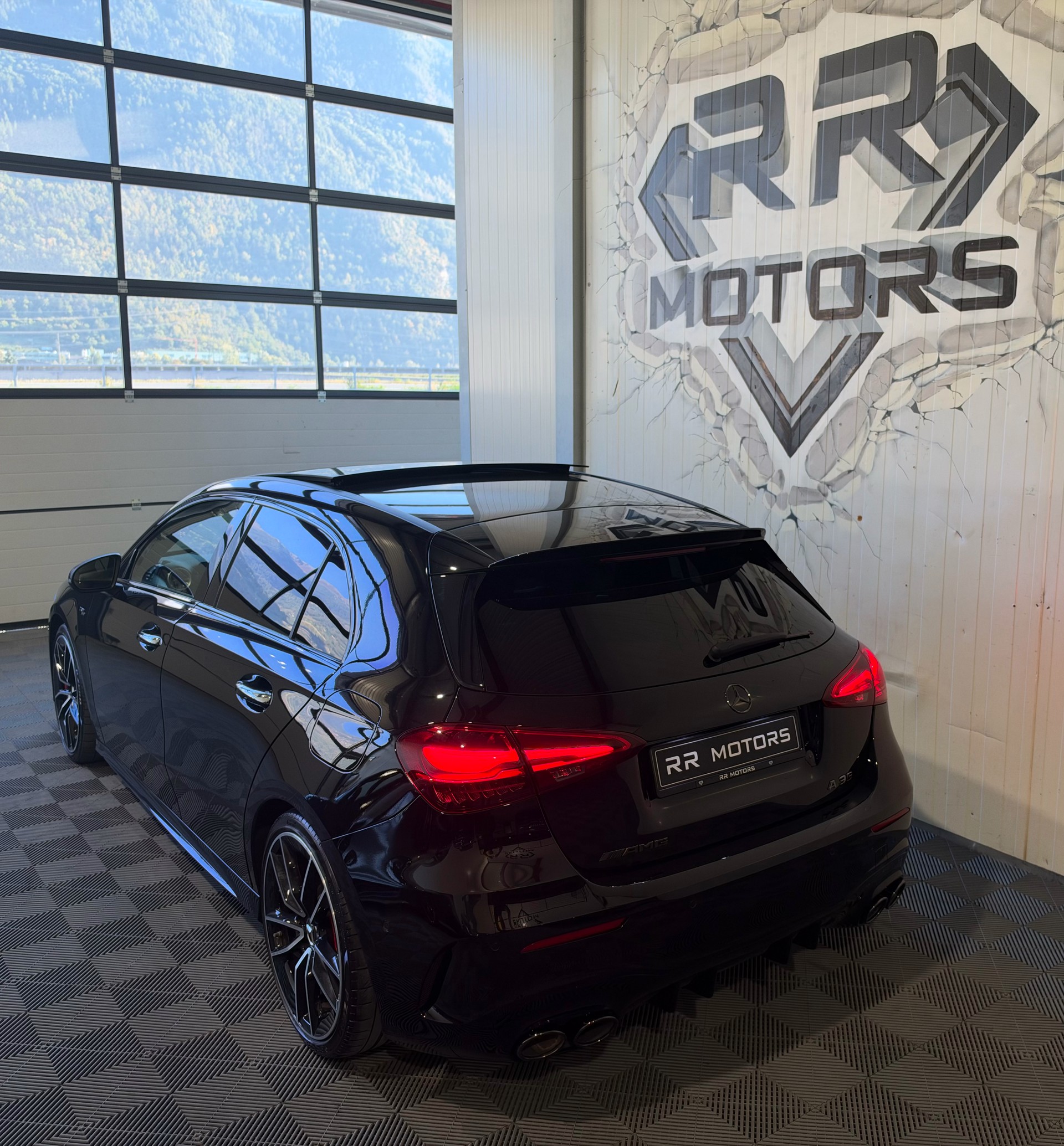 MERCEDES-BENZ A AMG 35 4Matic 8G-DCT-image-2