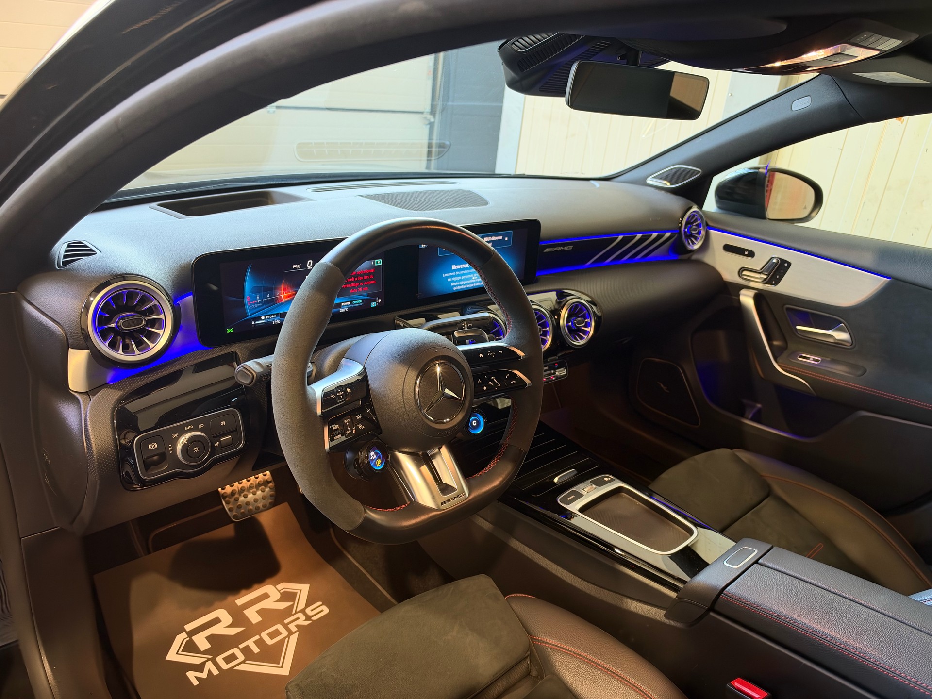 MERCEDES-BENZ A AMG 35 4Matic 8G-DCT-image-12