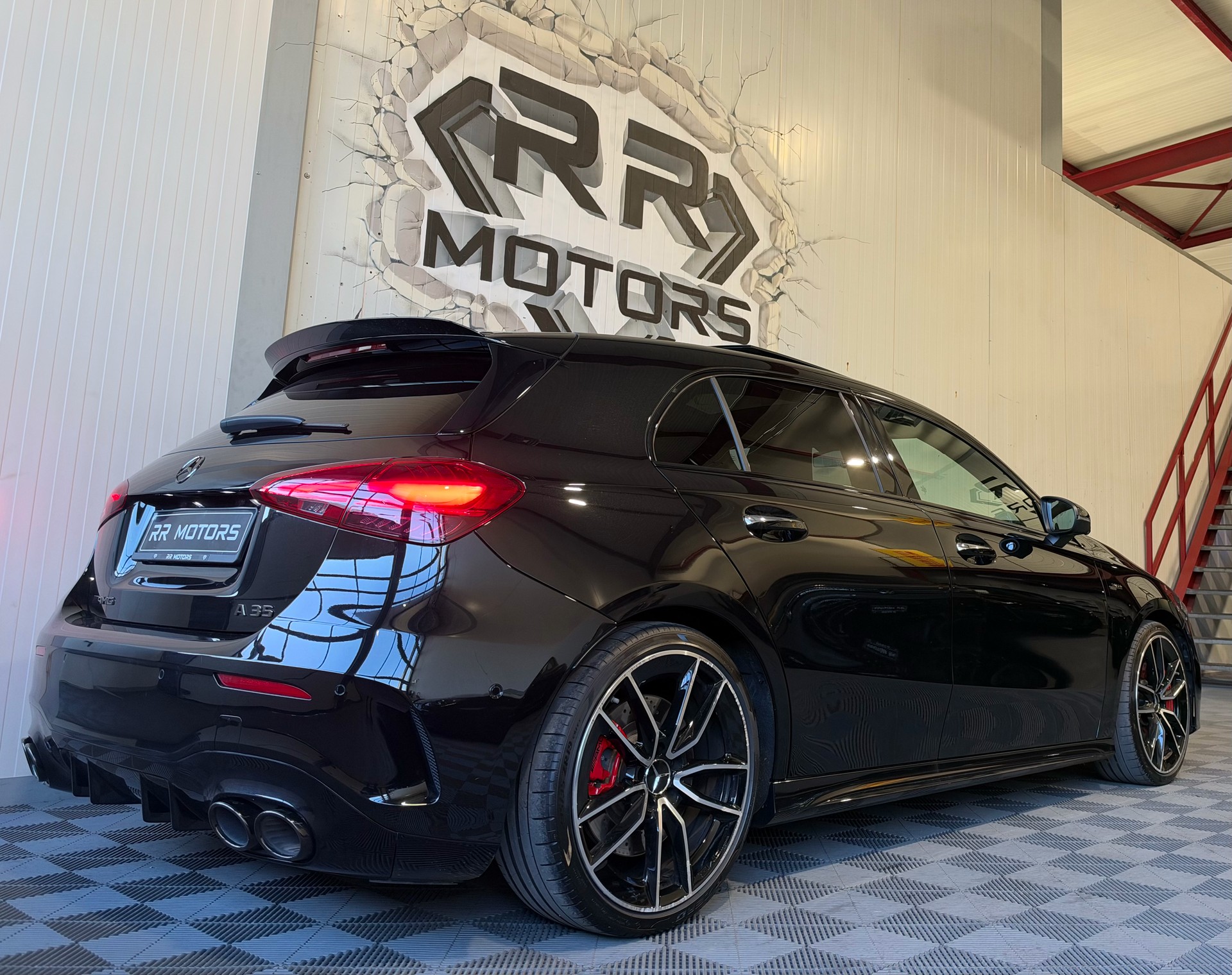 MERCEDES-BENZ A AMG 35 4Matic 8G-DCT-image-3
