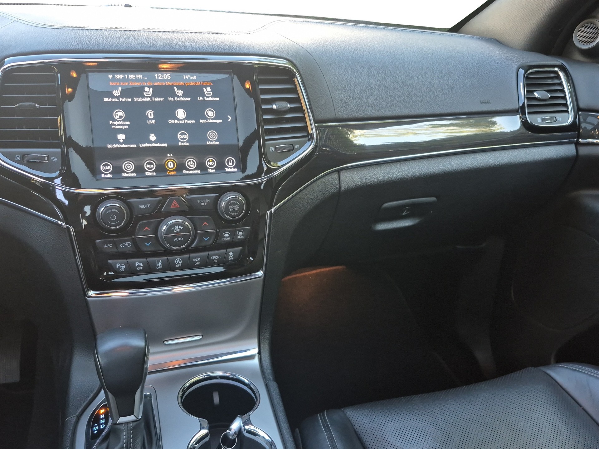 JEEP Grand Cherokee 3.0 CRD Overland Automatic-image-9