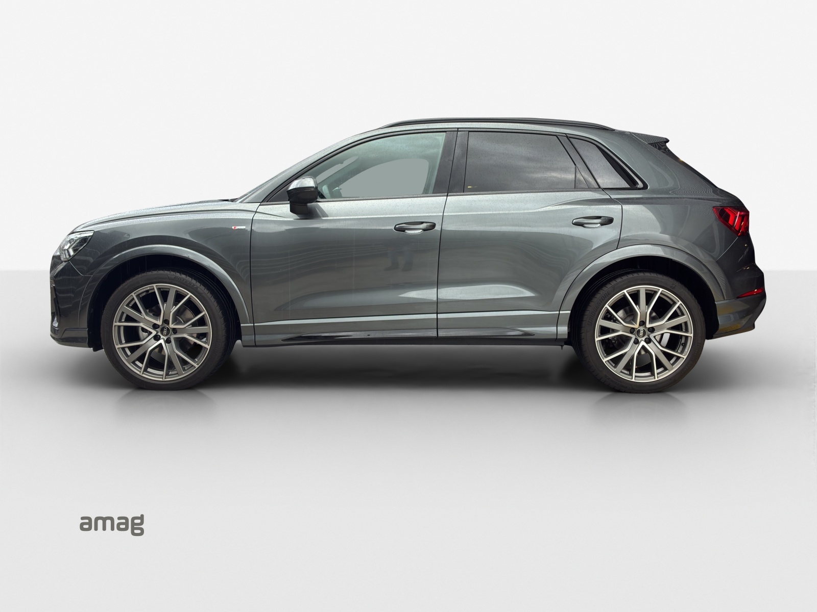 AUDI Q3 35 TFSI S line Attraction S-tronic-image-1