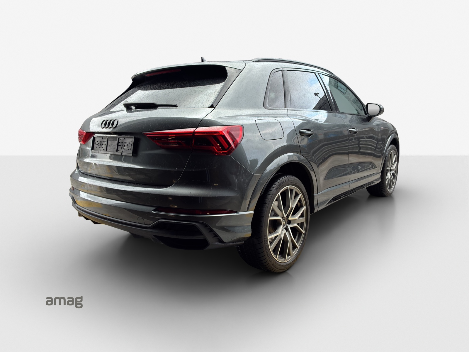 AUDI Q3 35 TFSI S line Attraction S-tronic-image-4