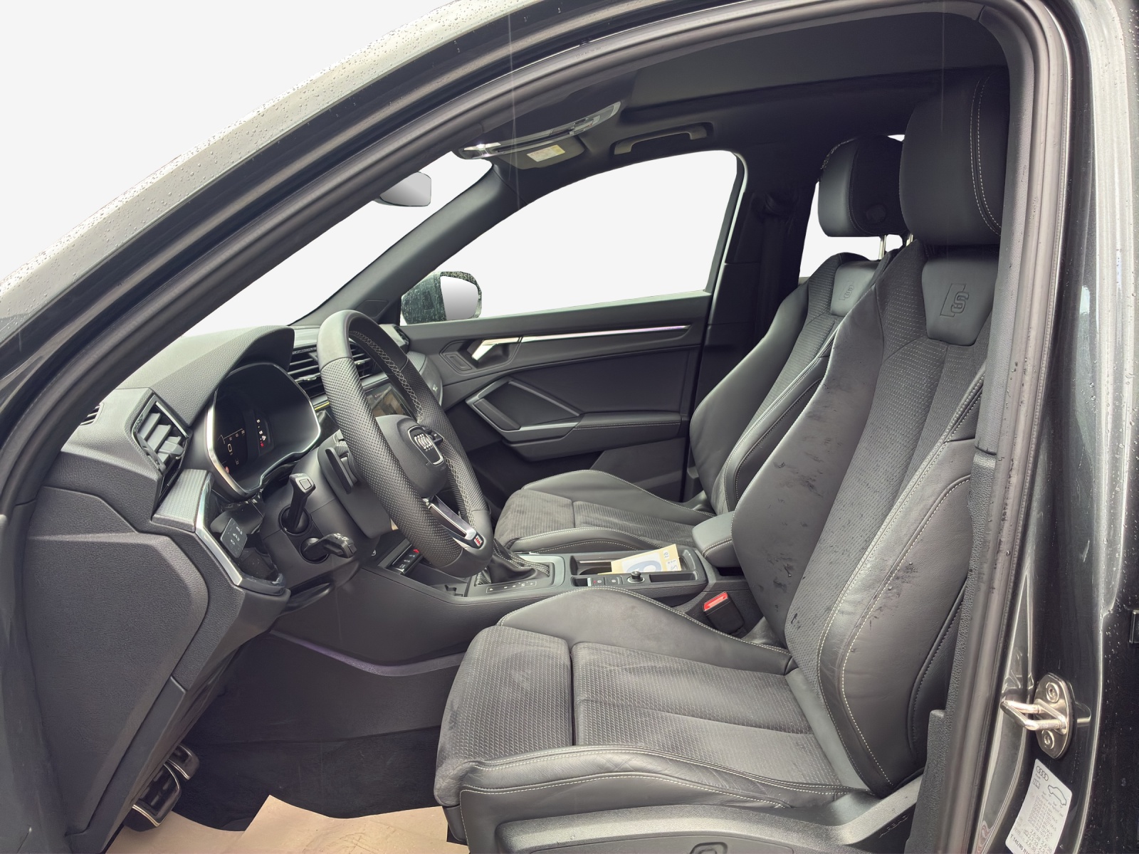 AUDI Q3 35 TFSI S line Attraction S-tronic-image-7