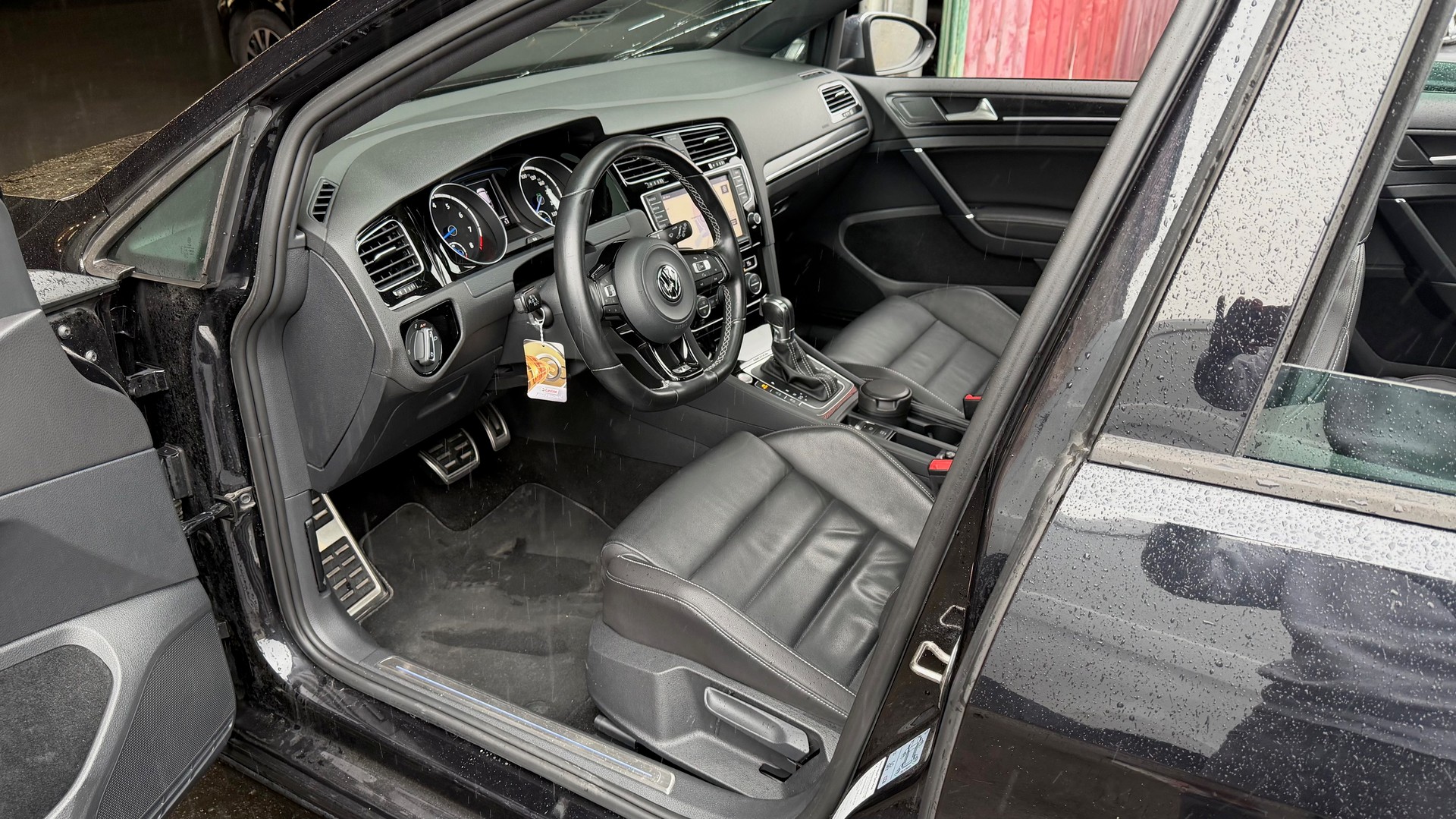 VW Golf 2.0 TSI R 4Motion DSG-image-9