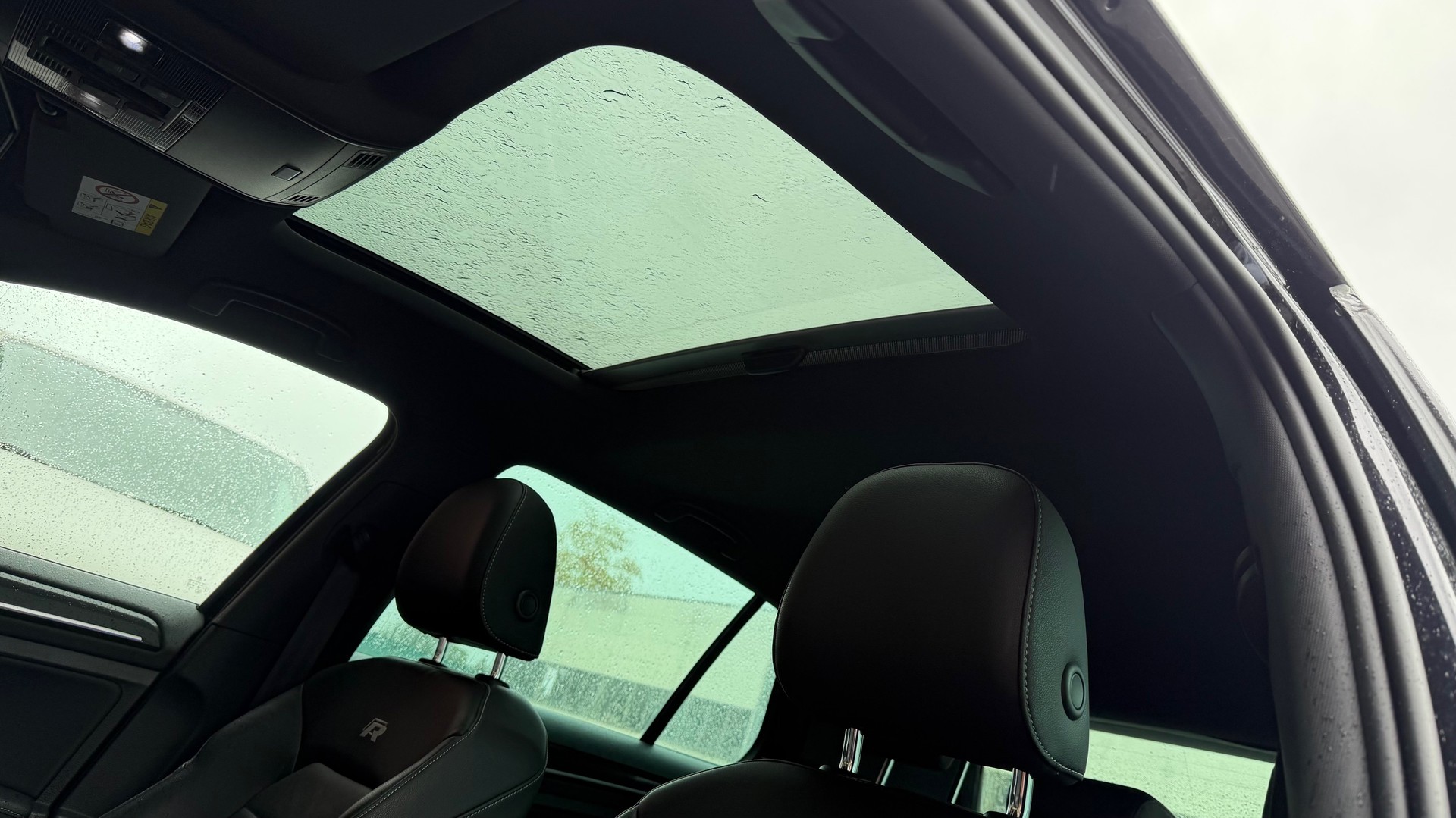 VW Golf 2.0 TSI R 4Motion DSG-image-13