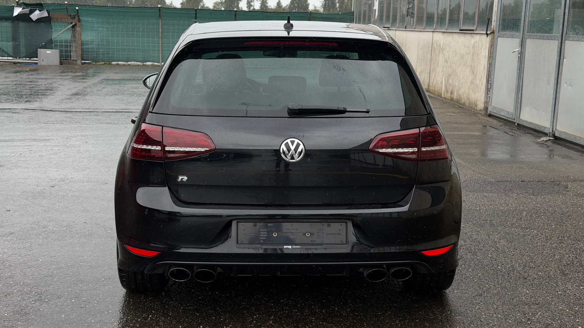 VW Golf 2.0 TSI R 4Motion DSG-image-3