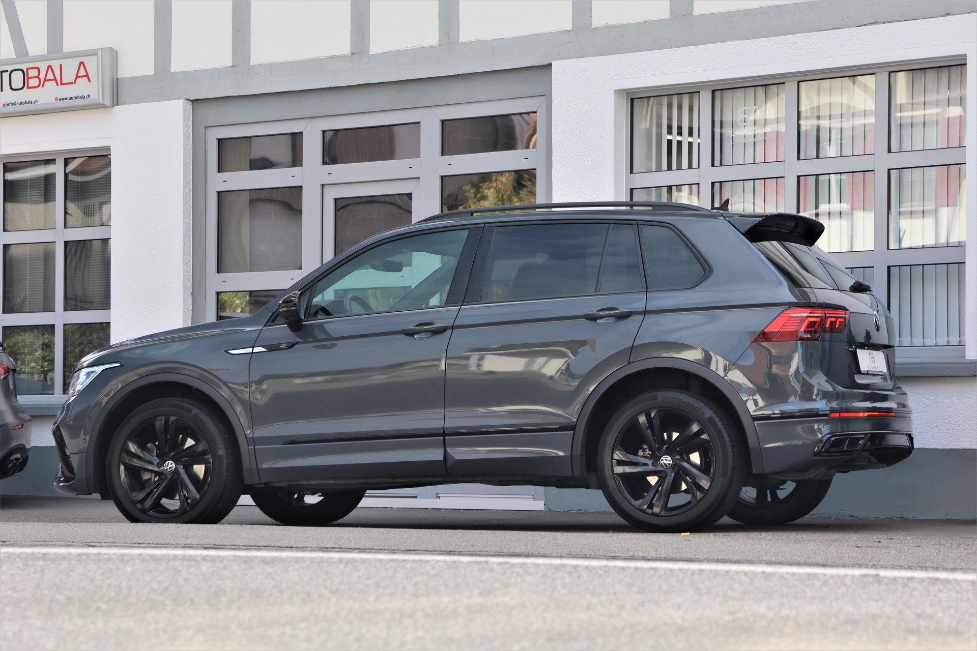 VW Tiguan 2.0 TDI SCR R-Line 4Motion DSG (CH) 200PS-showroom-element-3