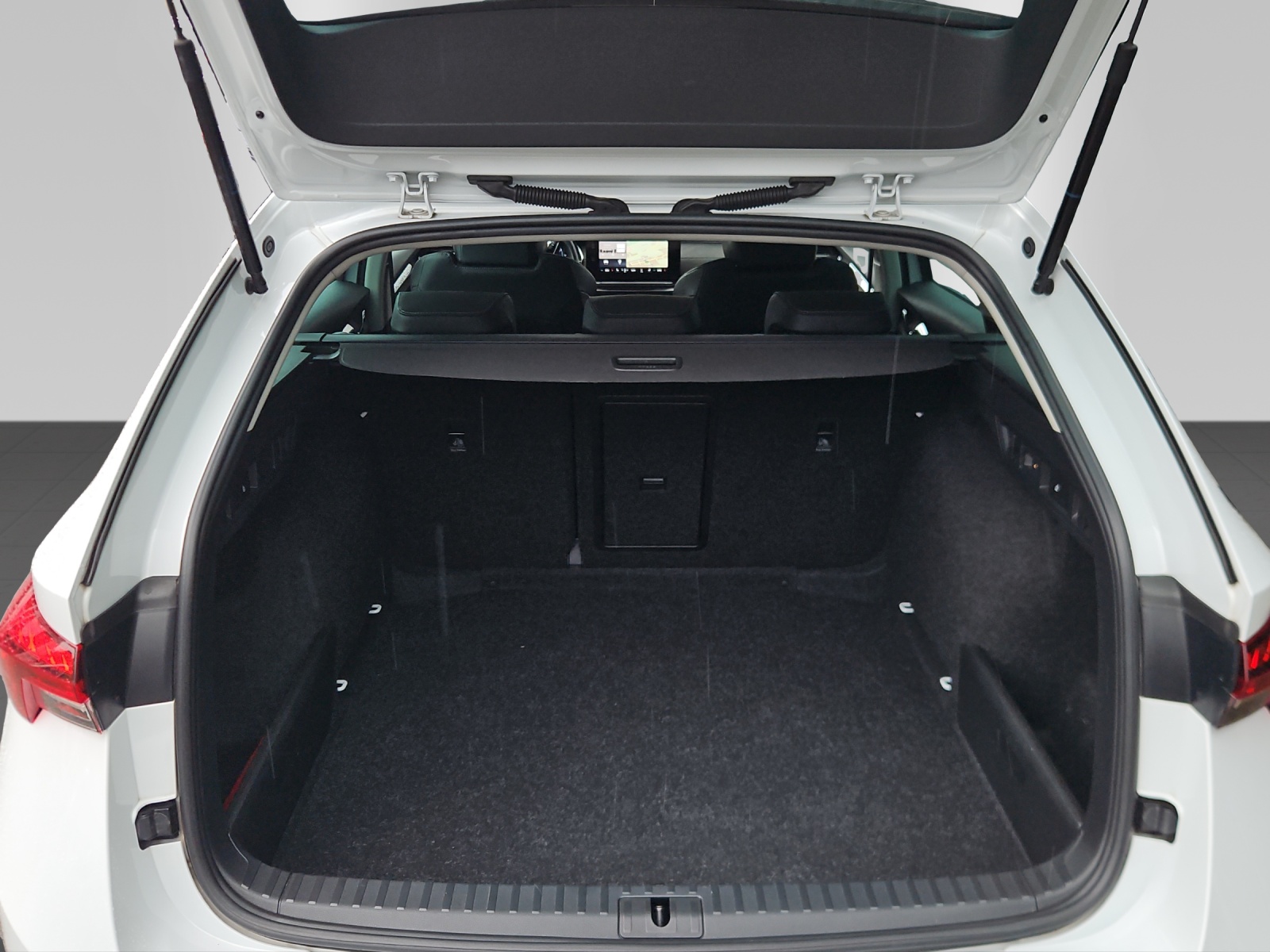 SKODA Octavia Combi 2.0 TDI DSG Style 4x4-image-7