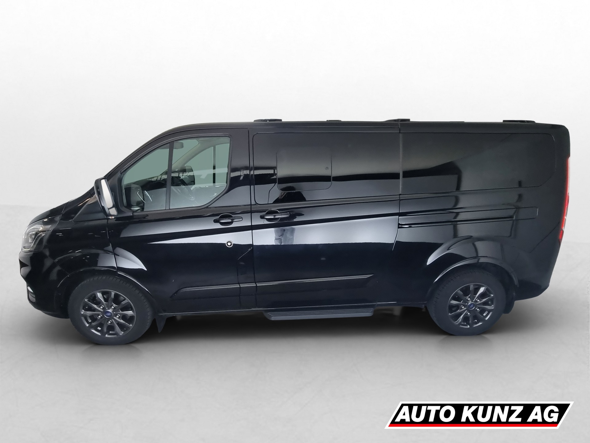FORD Tourneo Custom 320 L2 2.0 TDCi 185 Titanium-image-2