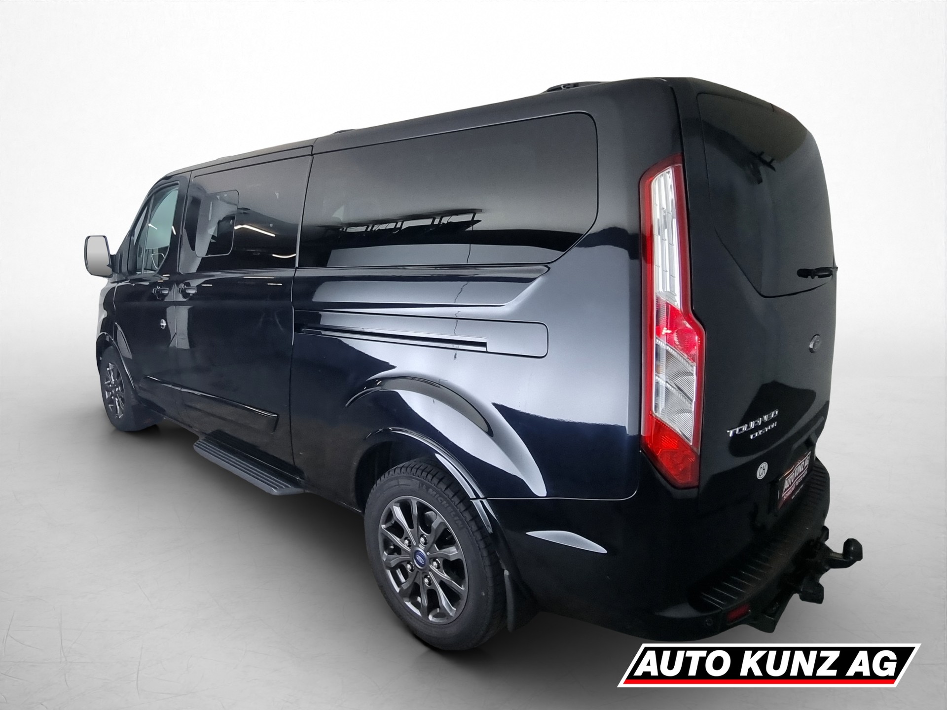 FORD Tourneo Custom 320 L2 2.0 TDCi 185 Titanium-image-3