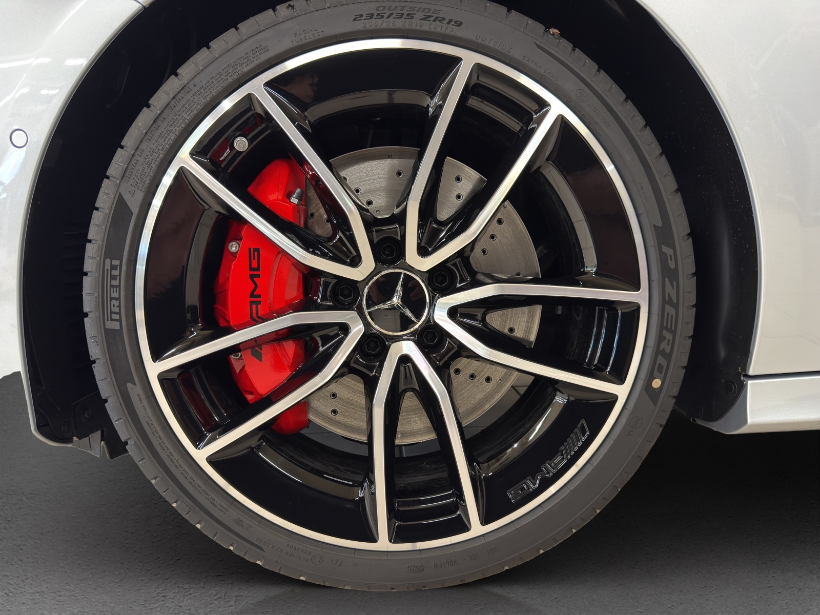 MERCEDES-BENZ A AMG 35 4M Berline Compacte-image-21