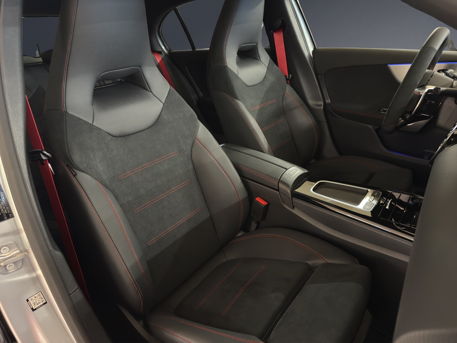 MERCEDES-BENZ A AMG 35 4M Berline Compacte-image-15
