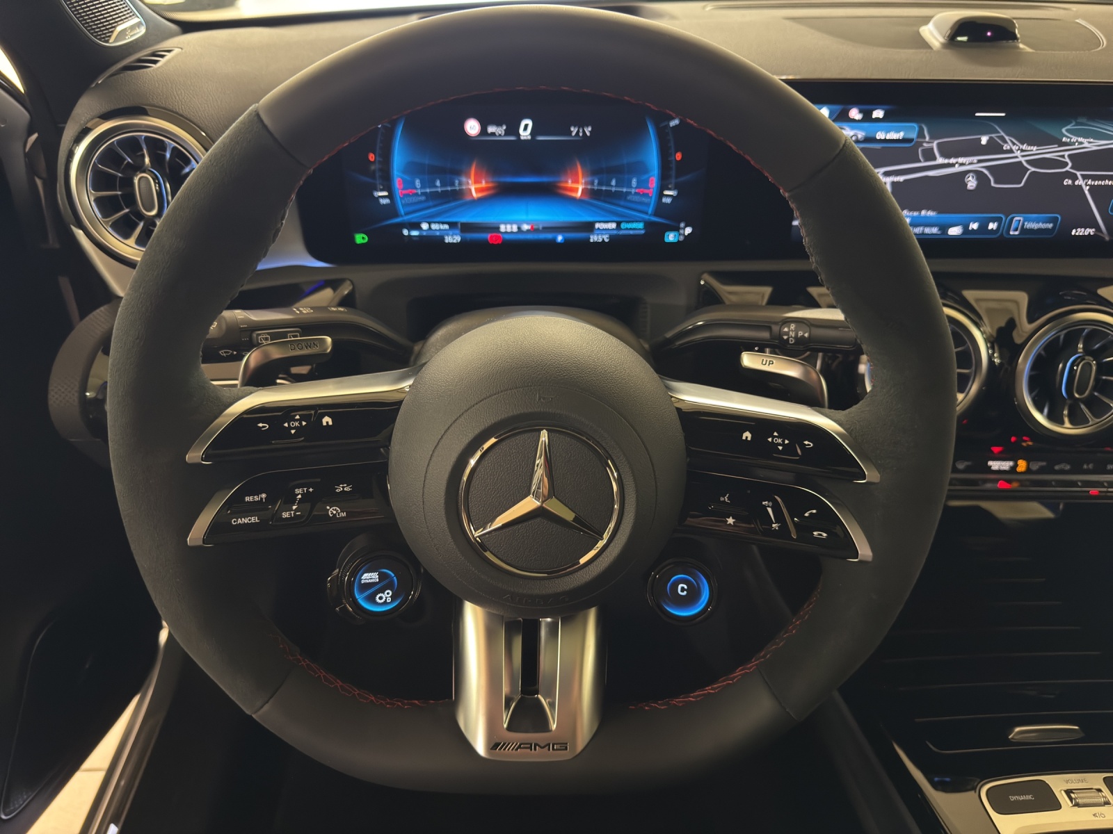 MERCEDES-BENZ A AMG 35 4M Berline Compacte-image-6