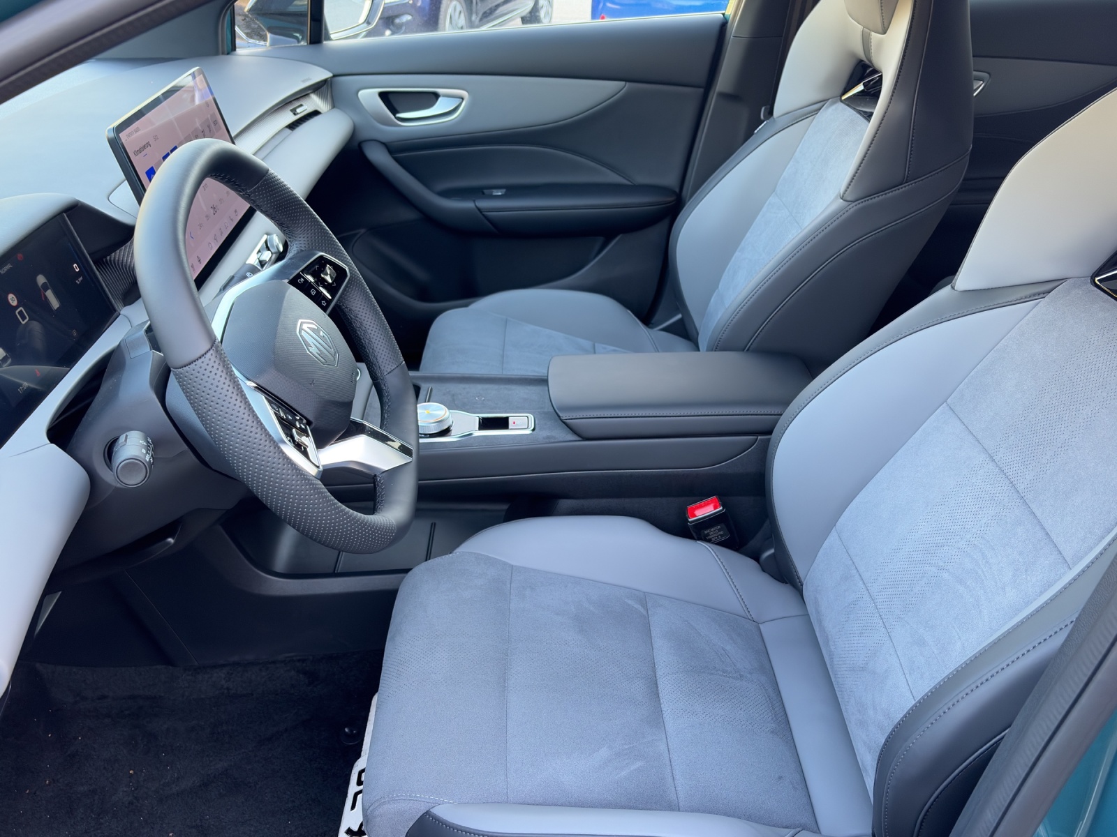 MG 4 64kWh Xpower 4WD-image-3