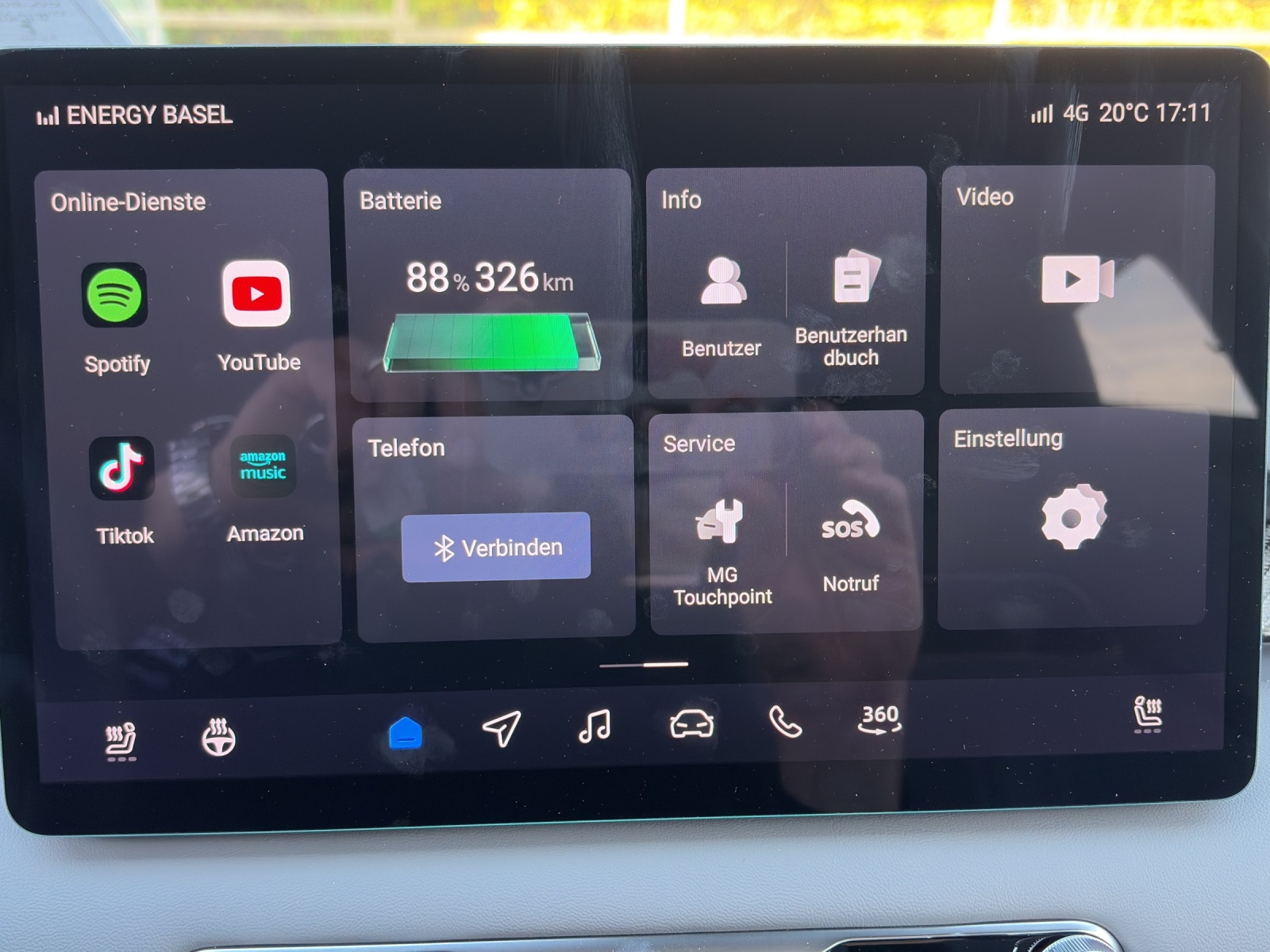 MG 4 64kWh Xpower 4WD-image-9