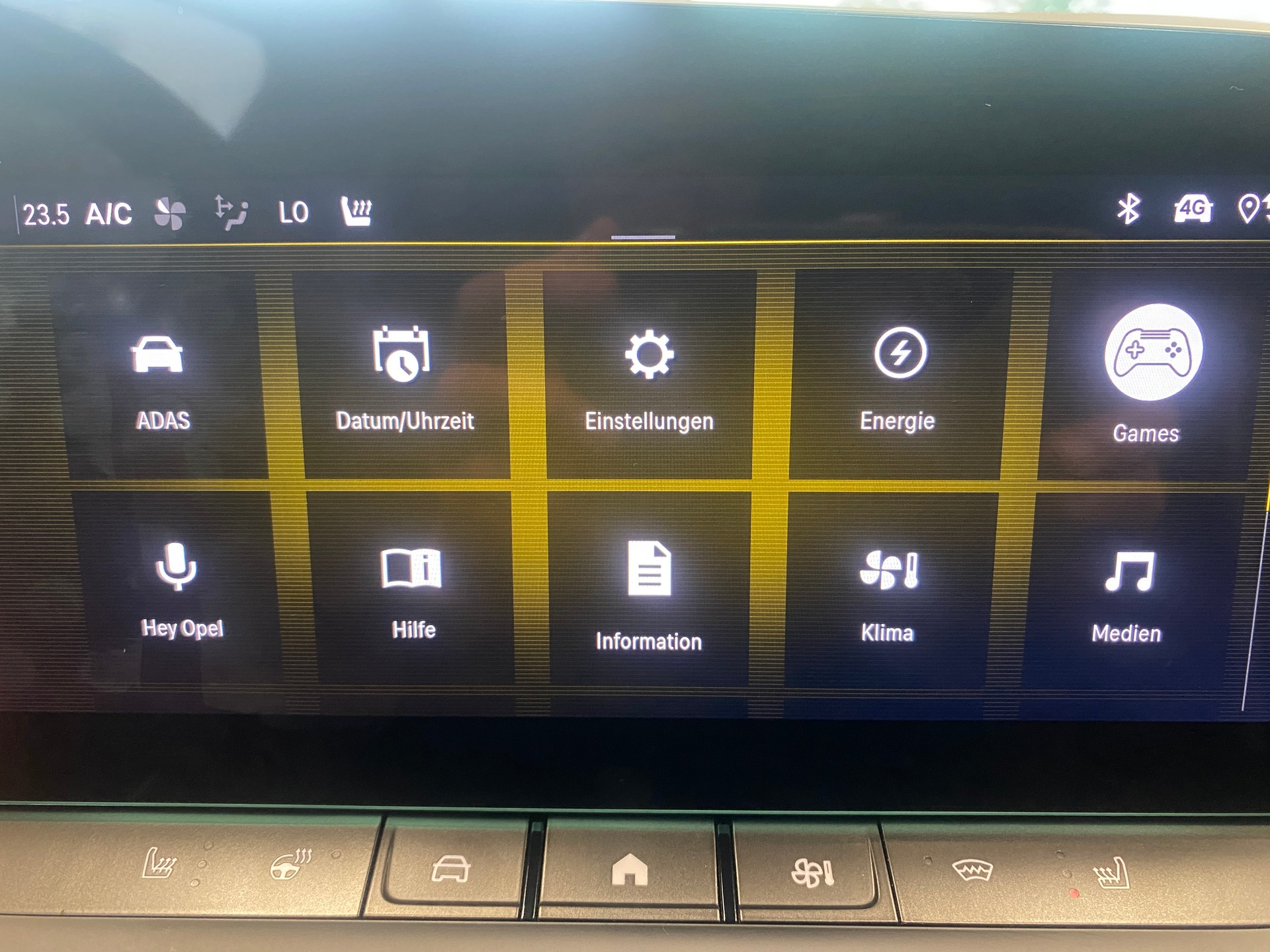 OPEL Astra Sports Tourer 1.6 PHEV Turbo GSe-image-18