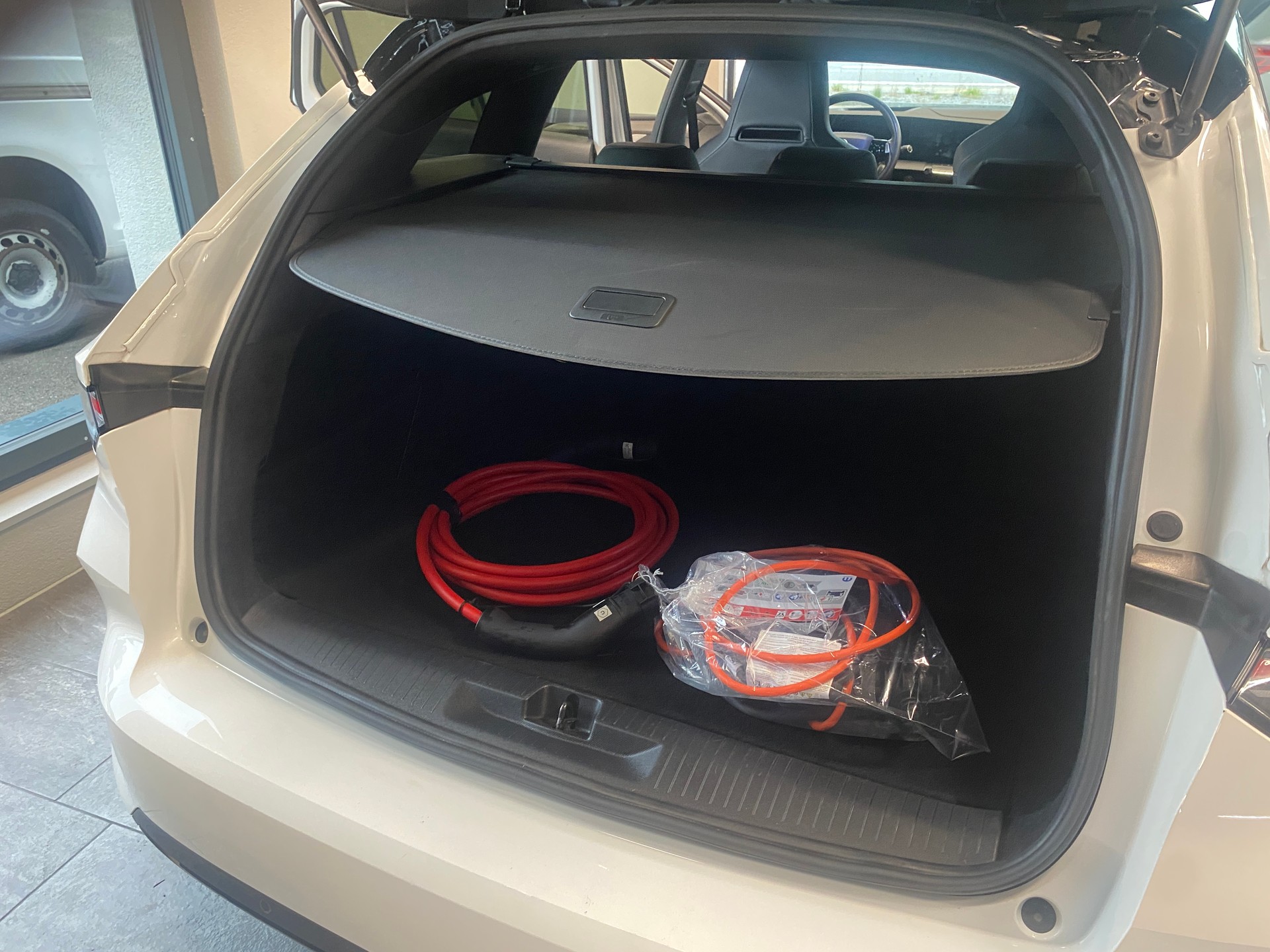OPEL Astra Sports Tourer 1.6 PHEV Turbo GSe-image-9
