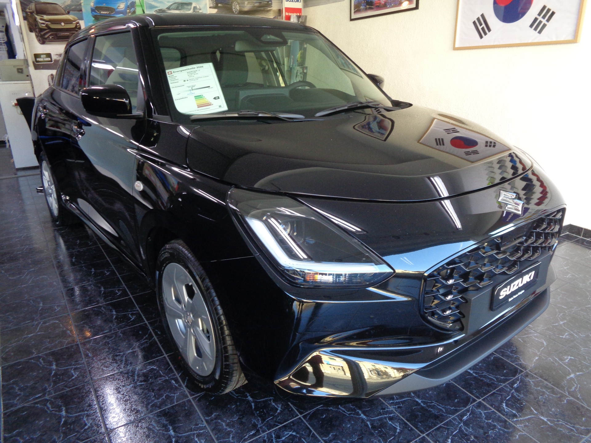 SUZUKI Swift 1.2 Compact+ Hybrid CVT