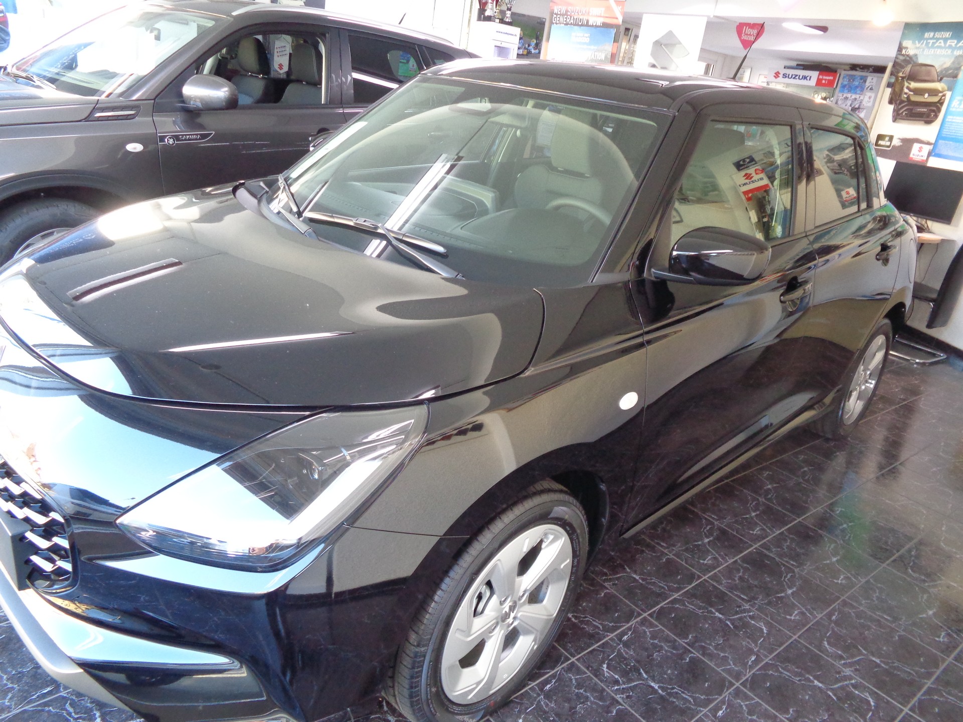 SUZUKI Swift 1.2 Compact+ Hybrid CVT-image-4