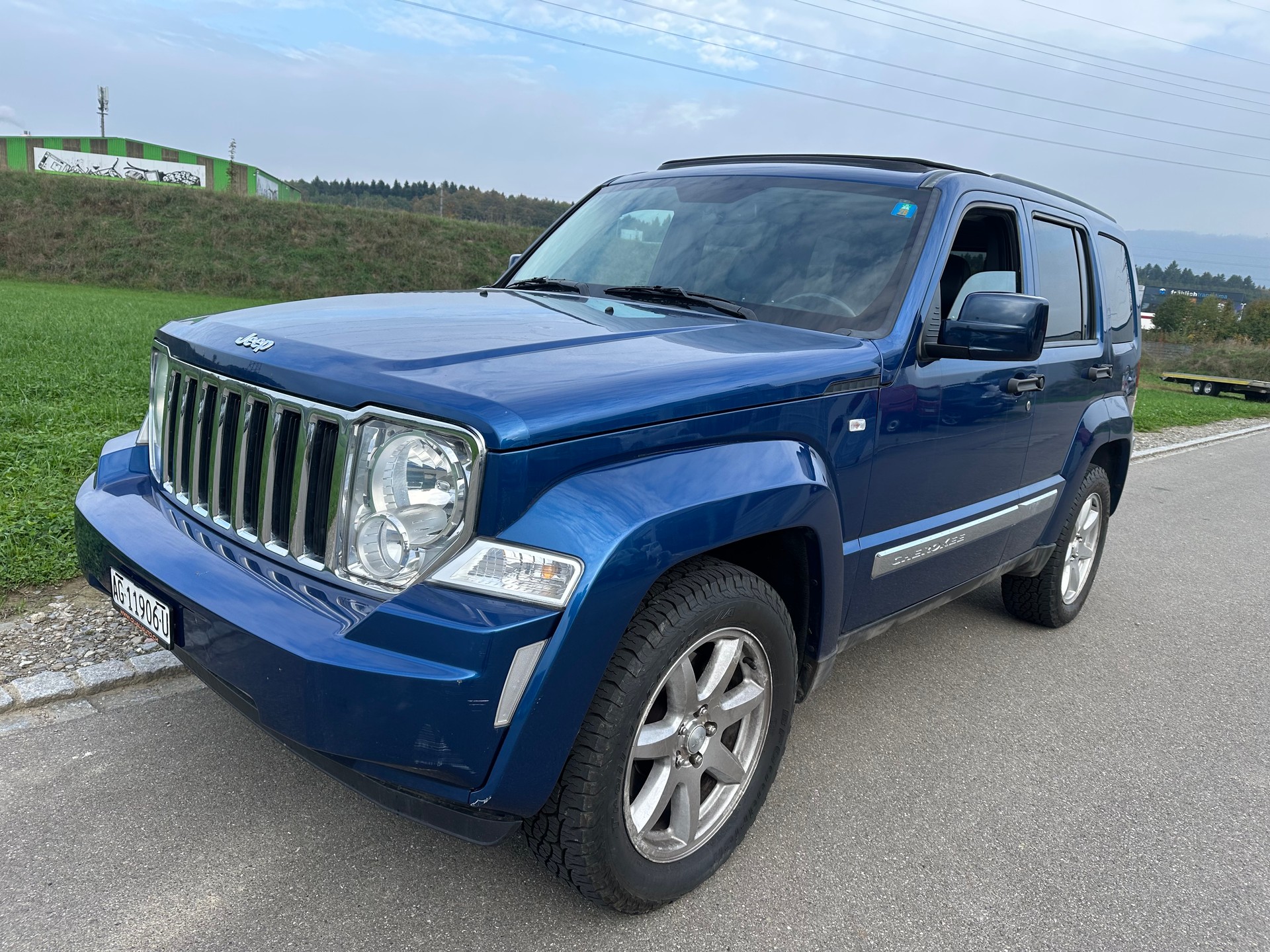 JEEP Cherokee 2.8 CRD Limited Automatic-image-1