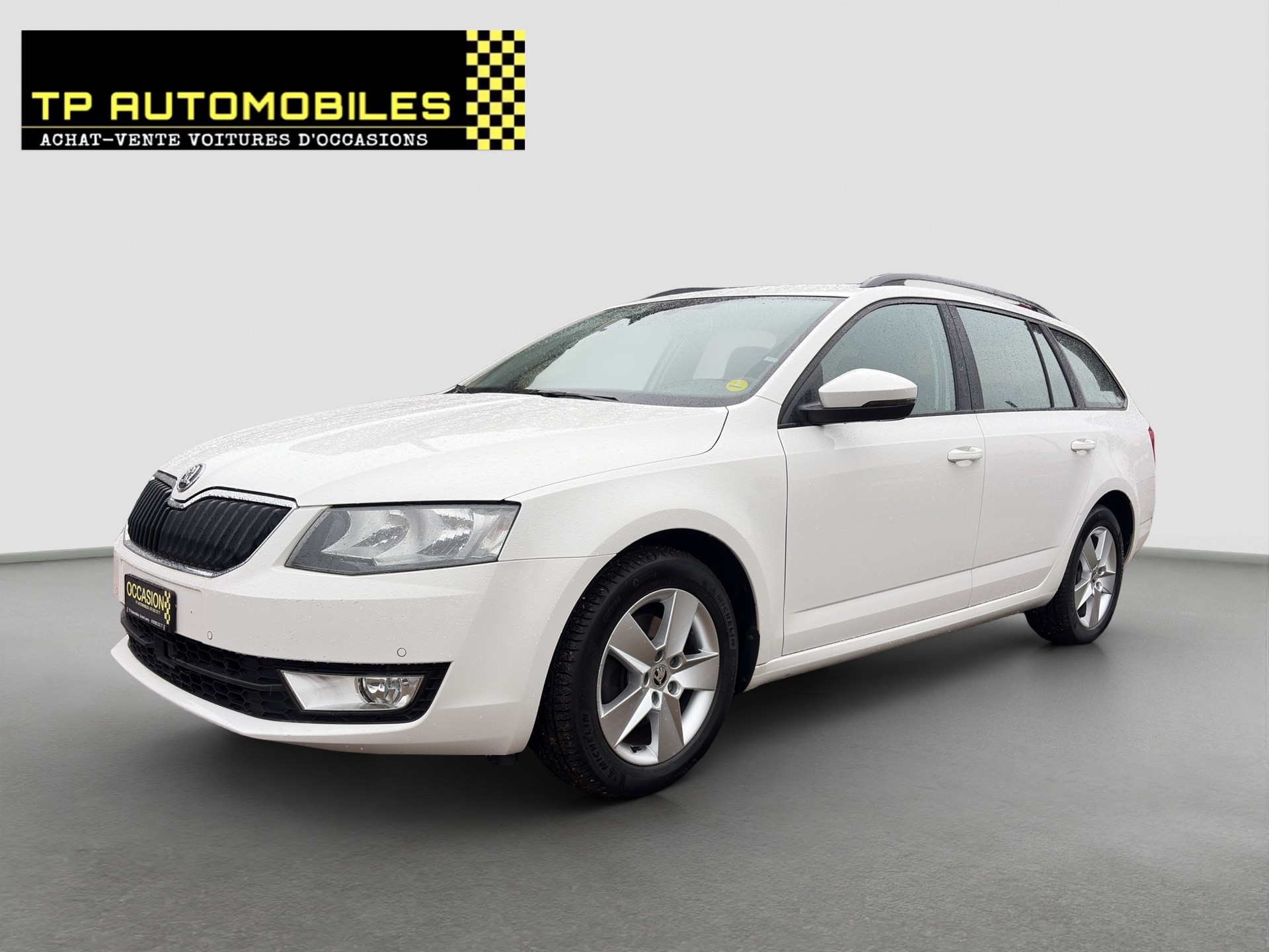 SKODA Octavia Combi 2.0 TDI Ambition 4x4-image-0